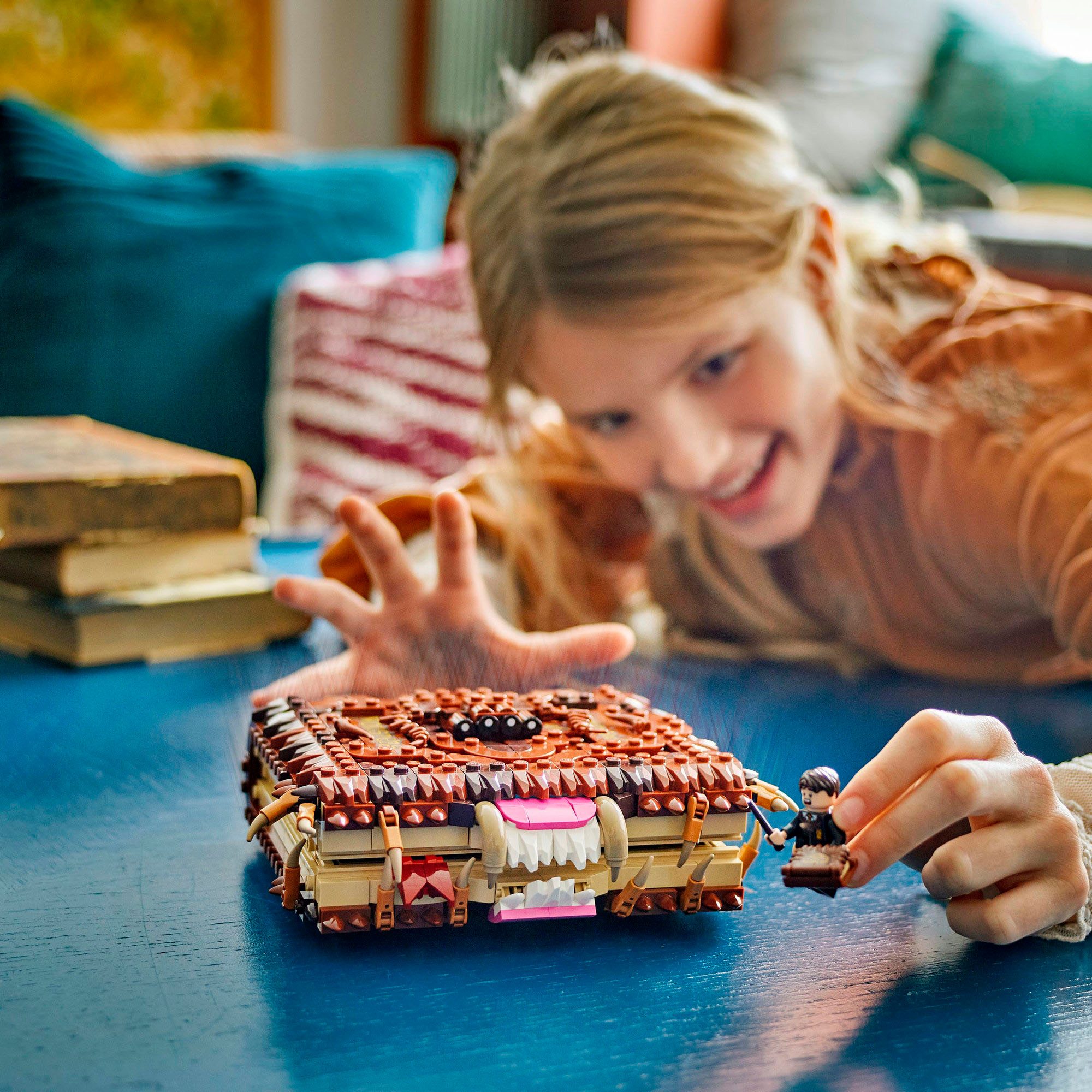 LEGO® Beißendes Monsterbuch der Monster (76449), LEGO Harry Potter™ Konstru günstig online kaufen