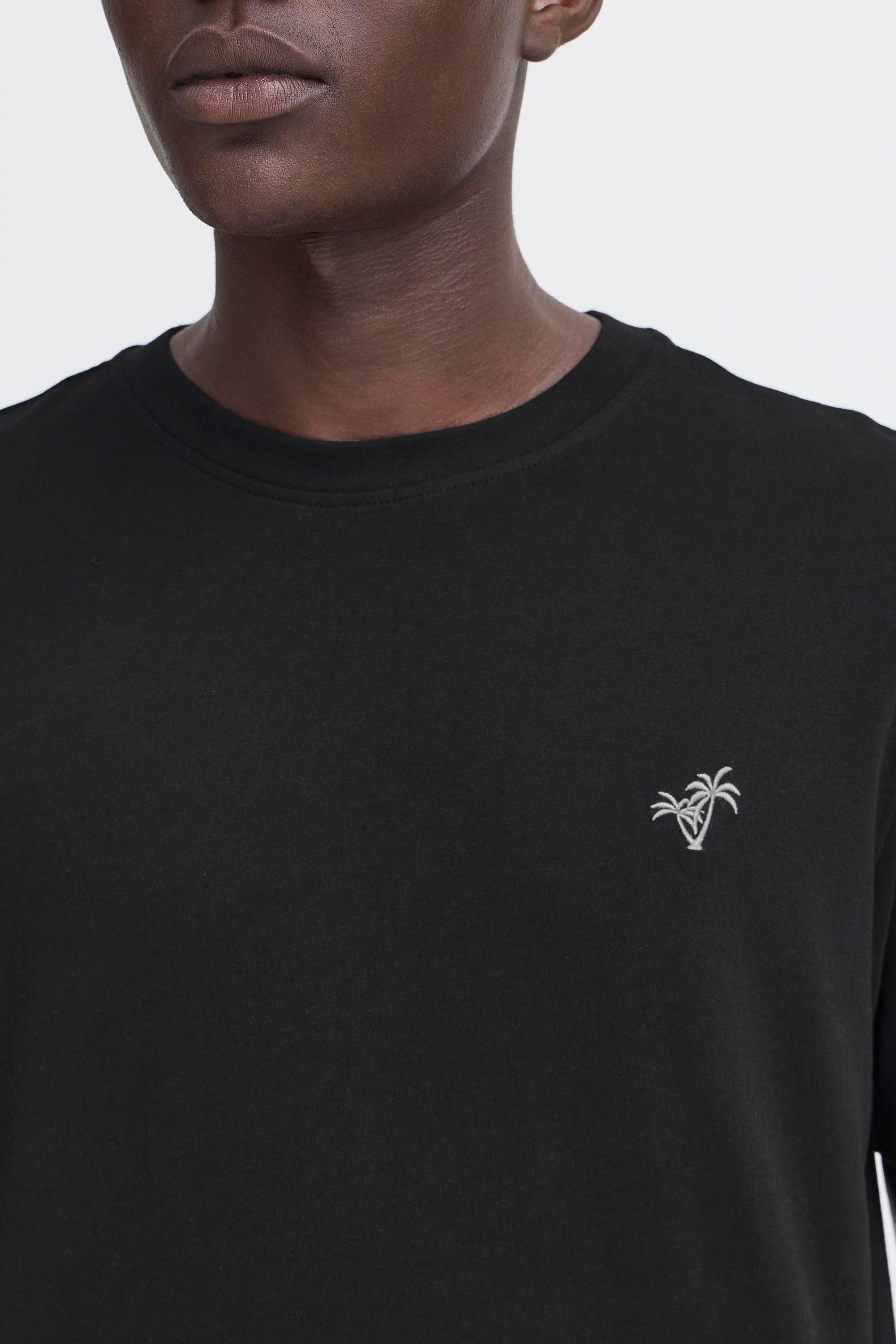 Blend Rundhalsshirt BHEbo (1-tlg) Lässiges T-Shirt mit Stickerei