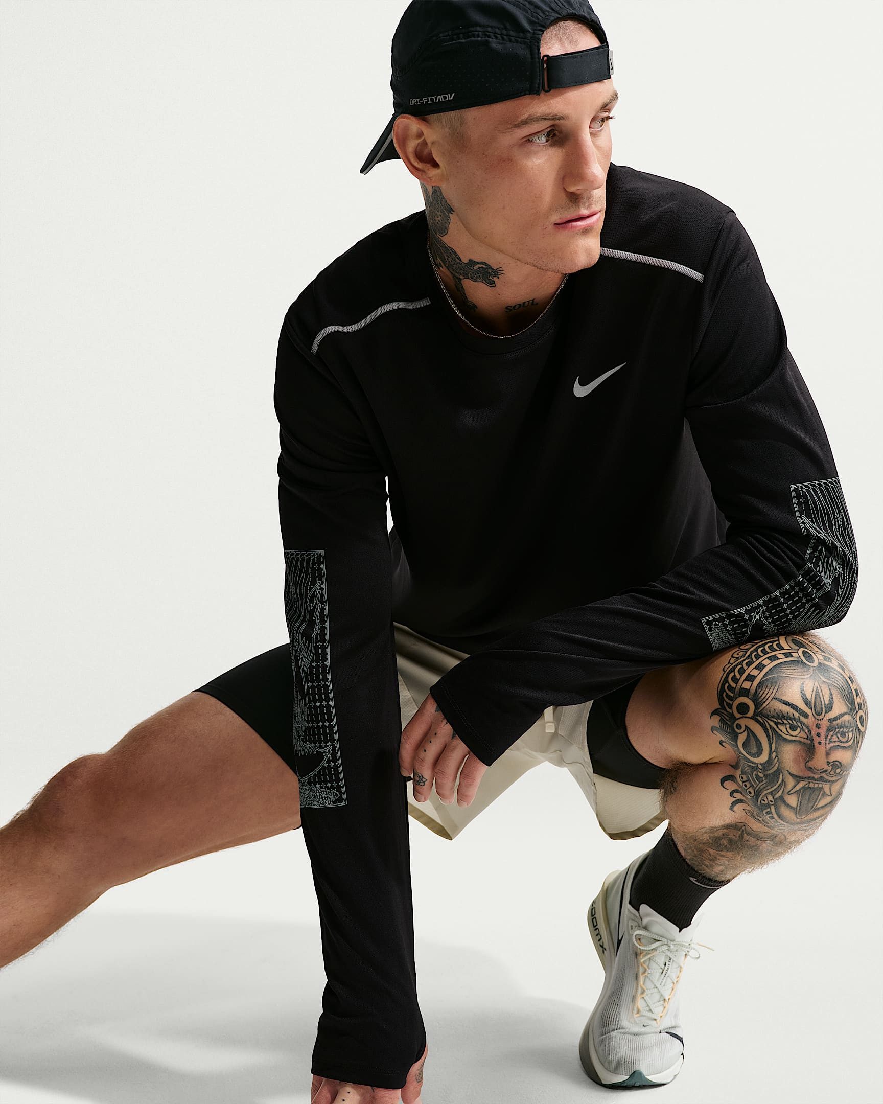 Nike Laufshirt M NK DF UV MILER WNT LS TOP mit Rundhalsausschnitt, Kurzarm, schnell trocknend, atmungsaktiv