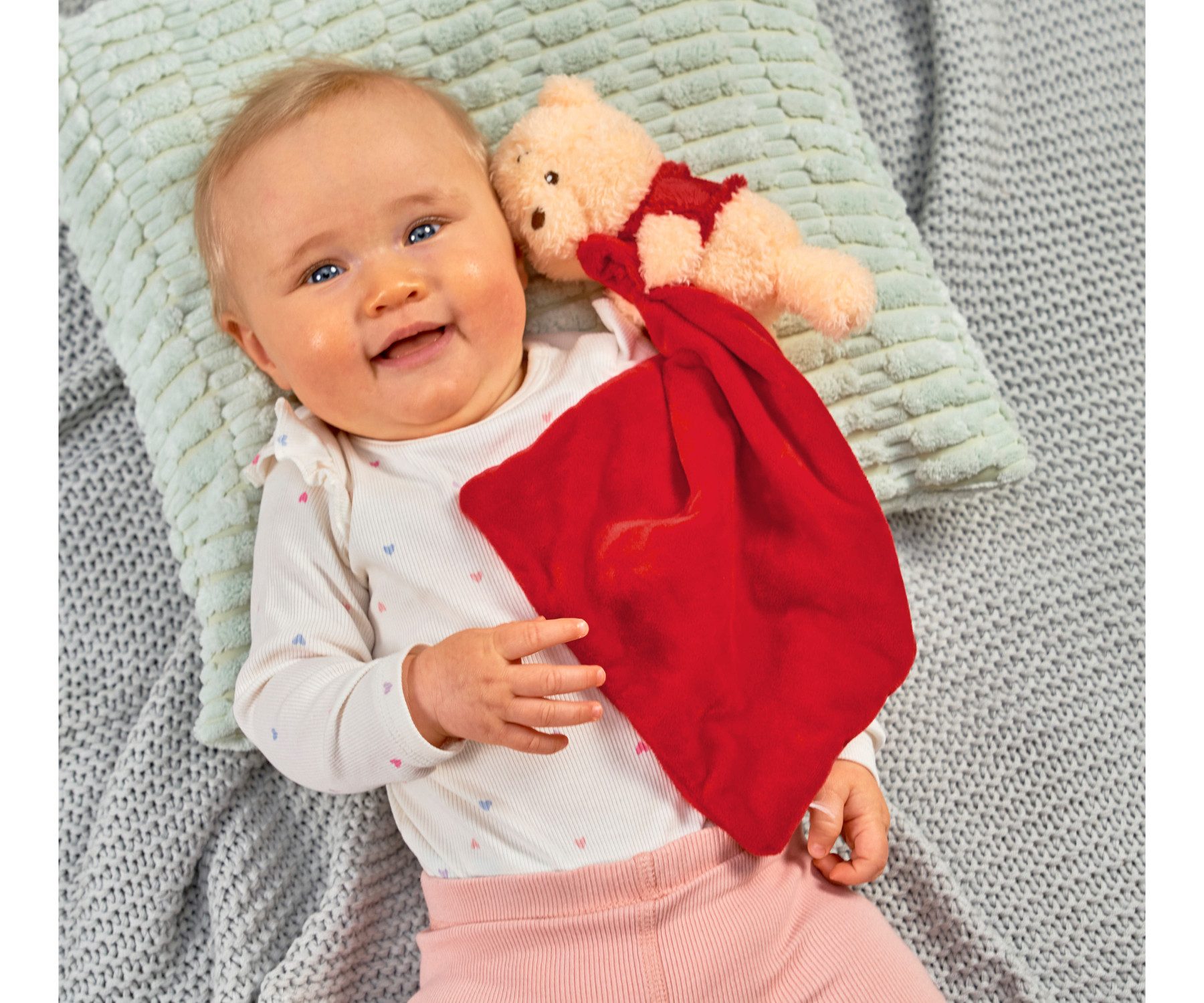 SIMBA Plüschfigur Disney Winnie Pooh mit Kuscheltuch