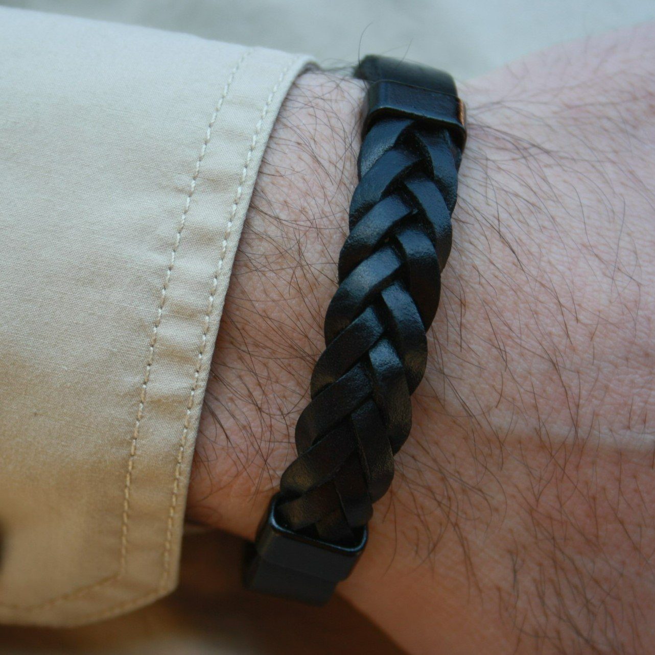 für aus (1-tlg., Schmuckbox), Magnetverschluss Lederarmband inkl. sicheres Echtleder, NAHLE mit verschließen Leder Armband ein Herren