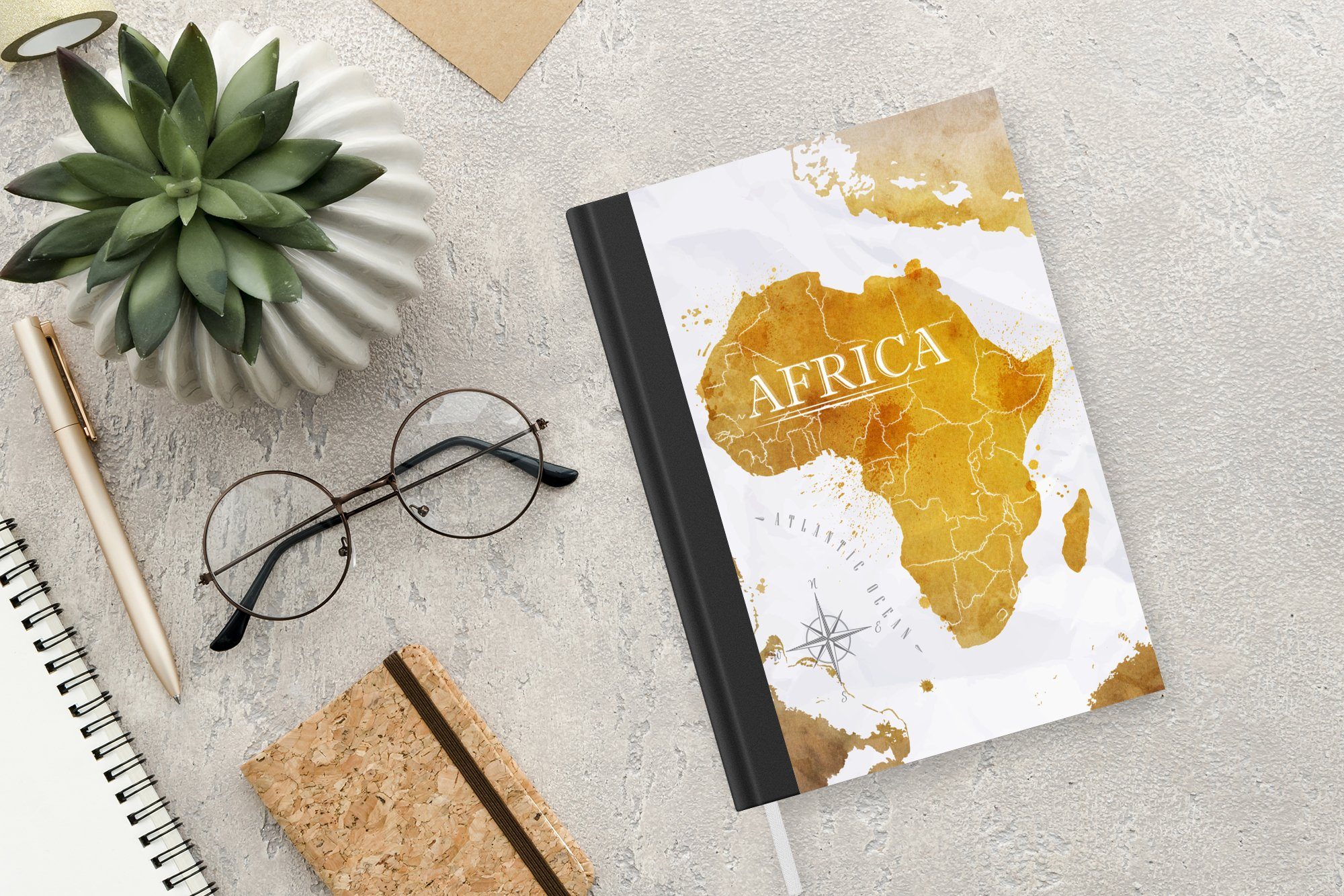 MuchoWow Notizbuch A5, Merkzettel, - Seiten, Weltkarte Gold, - 98 Journal, Notizheft, Haushaltsbuch Afrika Tagebuch