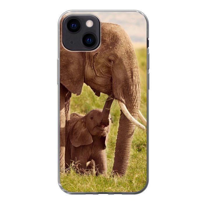 MuchoWow Handyhülle Elefantenbaby mit seiner Mutter in Kenia Handyhülle Apple iPhone 13 Smartphone-Bumper Print Handy