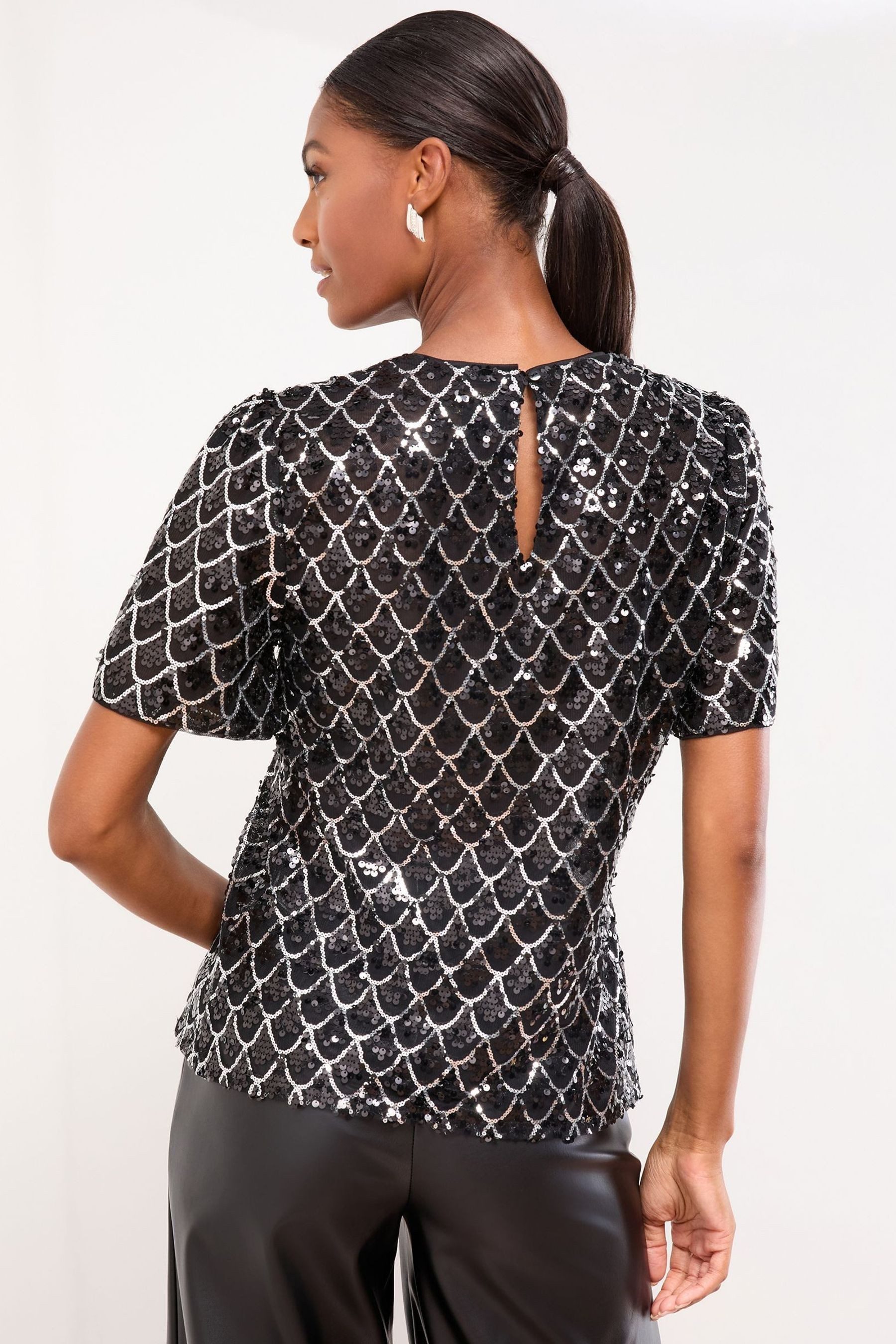 LIPSY T-Shirt Lipsy T-Shirt, Regular (1-tlg) günstig online kaufen