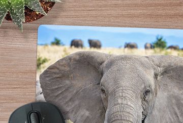 MuchoWow Gaming Mauspad Elefanten laufen bedrohlich auf die Kamera zu (1-St), Mousepad mit Rutschfester Unterseite, Gaming, 40x40 cm, XXL, Großes
