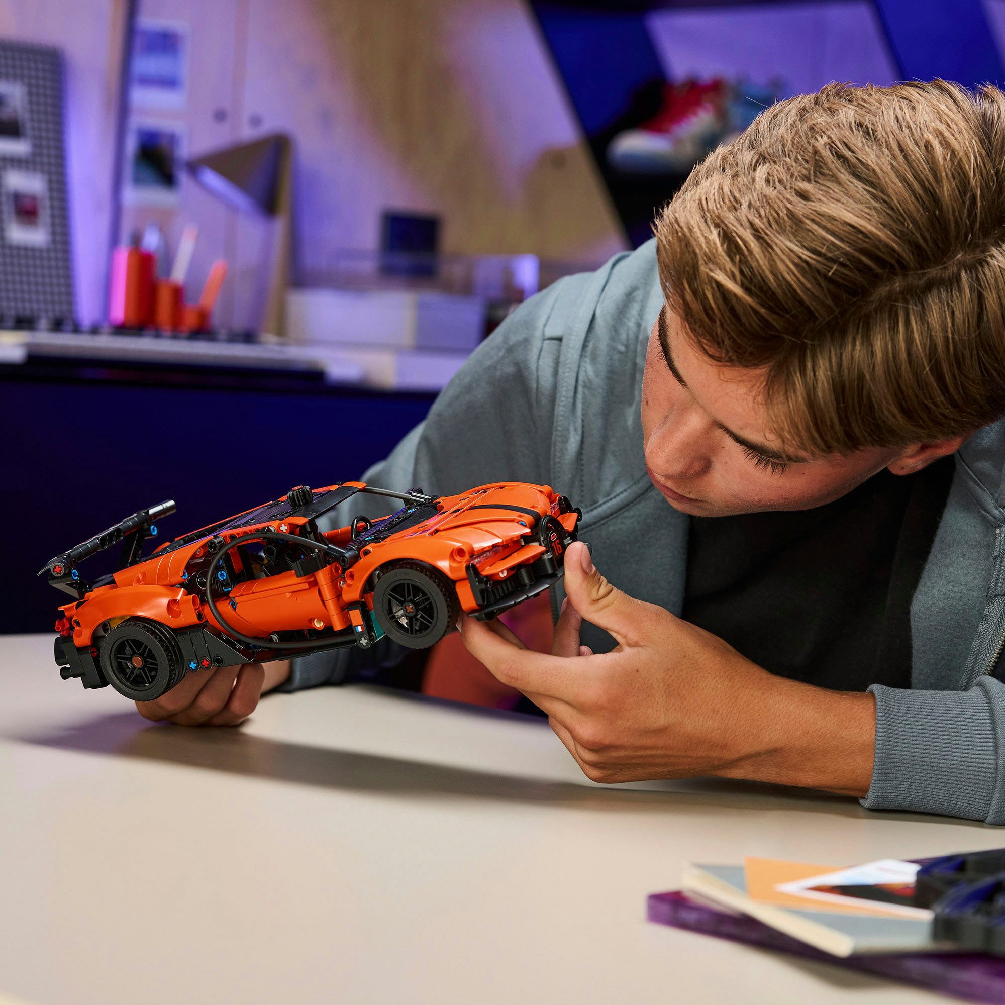 LEGO® Bugatti Chiron Pur Sport Hypercar (42222), LEGO Technic Konstruktionsspielsteine, (771 St) – Bild 2 von 5