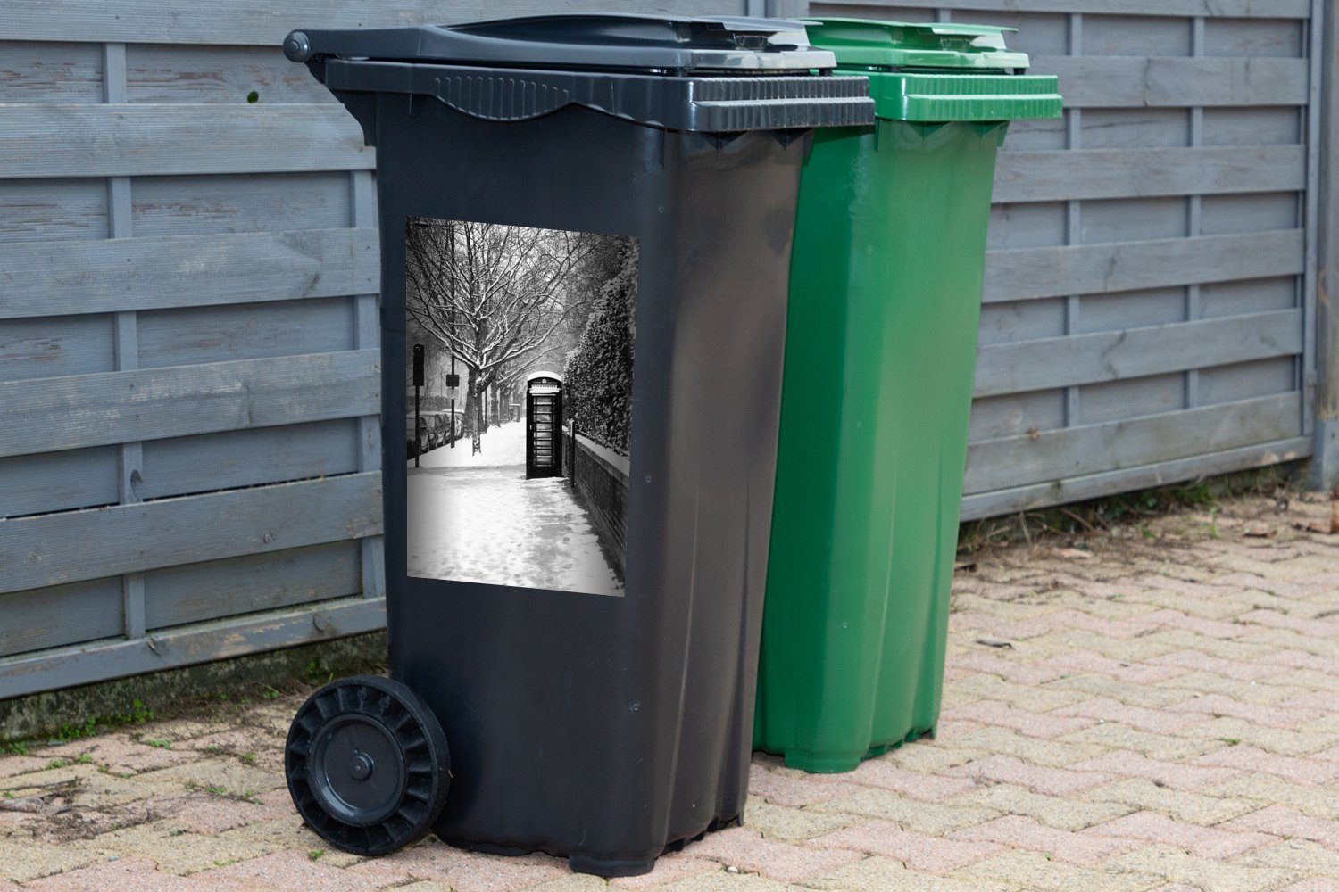 MuchoWow Wandsticker Mülleimer-aufkleber, weiß Abfalbehälter Container, St), Sticker, und Schnee Mülltonne, schwarz (1 in London