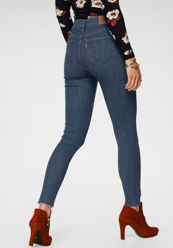 Levi's® Skinny-fit-Jeans 720 High Rise High Waist mit offenem Saum, Super  Skinny-fit-Jeans 720 mit offenem Saum von Levi's®