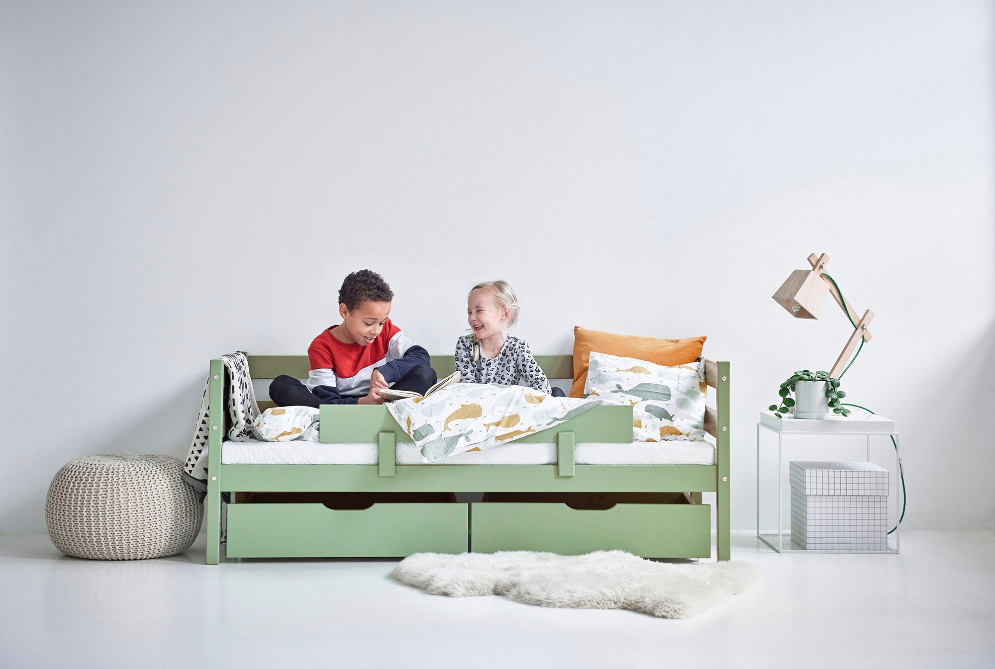 Rollrost Einzelbett in wahlweise Pale Farben, mit Hoppekids (Set), 8 und Matratze Comfort mit Absturzsicherung Green ECO