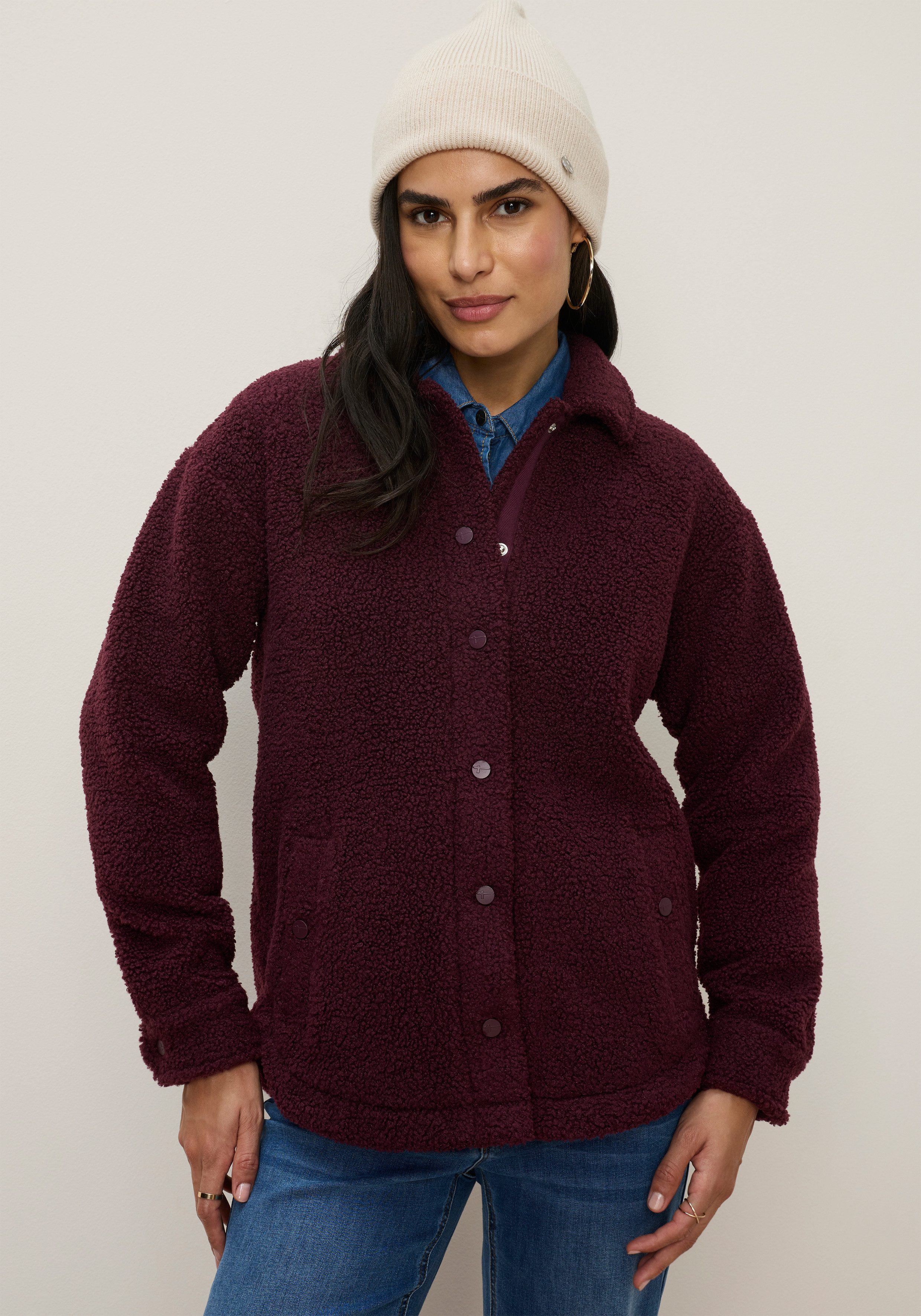 Tamaris Fleecejacke aus Teddy Fleece Jacke mit Hemdkragen und Druckknöpfen. € 69,99, (€ 69,99 pro 1 Stk).