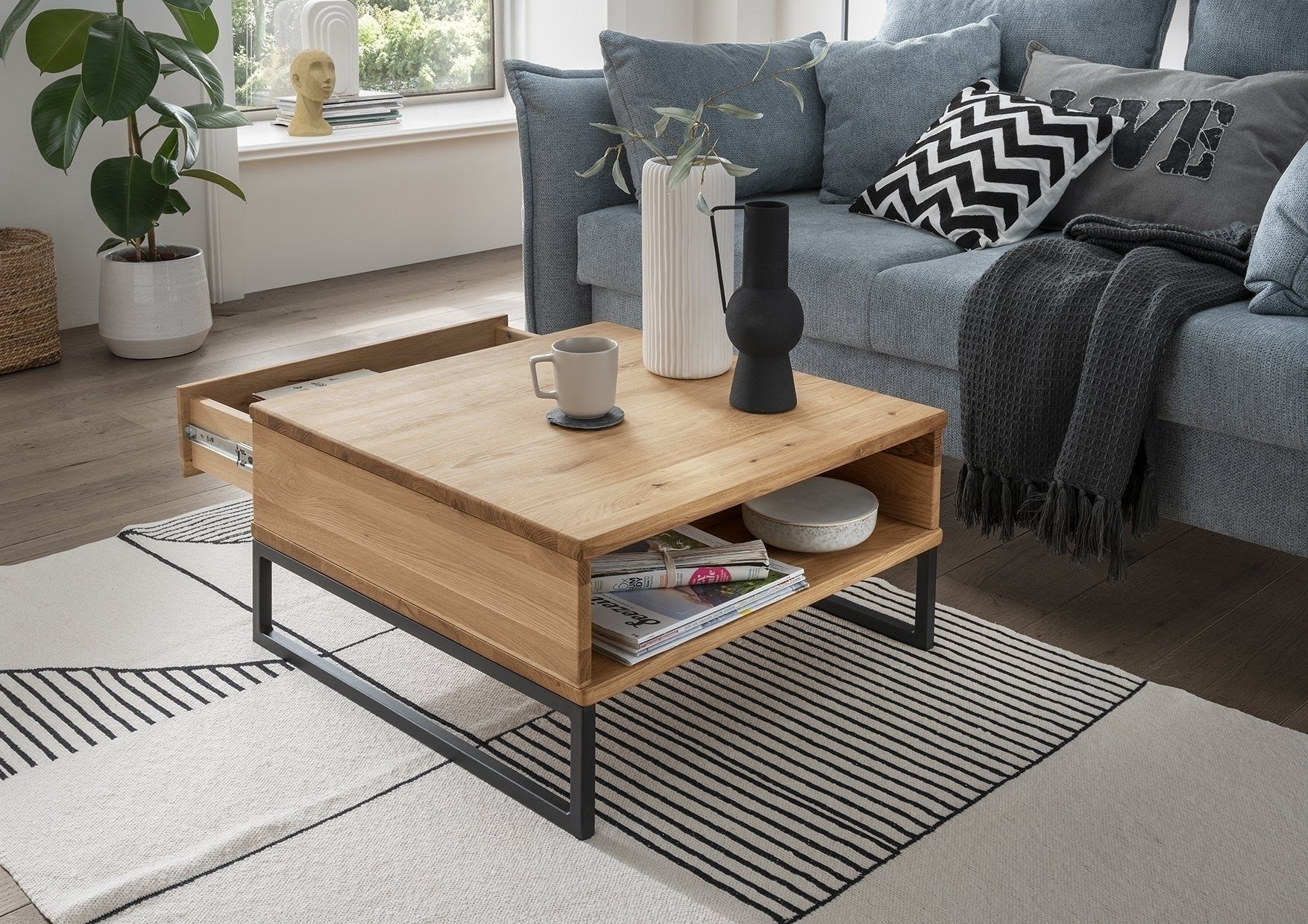 Concept GmbH Couchtisch in Eiche, Gestell metall - 65x34x65cm (BxHxT)
