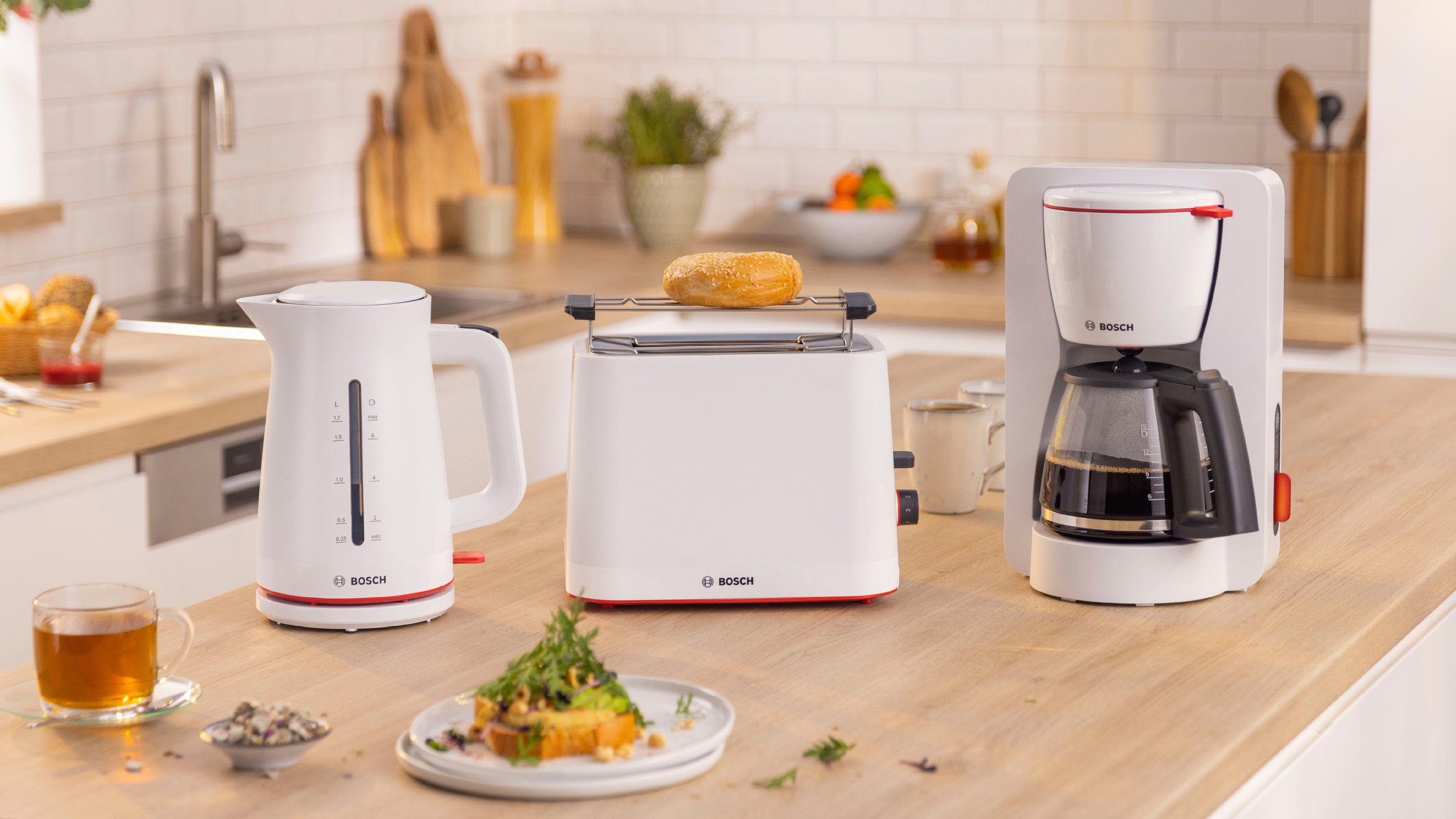 BOSCH Wasserkocher MyMoment TWK3M121, 1,7 l, 2400 W, Abschaltautomatik, Tassenanzeige, beidseitige Wasserstandsanzeige – Bild 4 von 5
