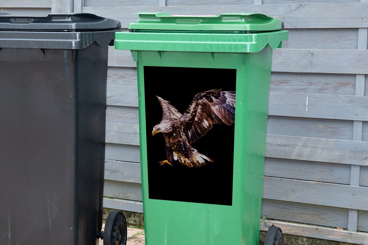 Adler Mülltonne, - Vogel Federn Container, Abfalbehälter Sticker, Mülleimer-aufkleber, (1 St), MuchoWow - Wandsticker