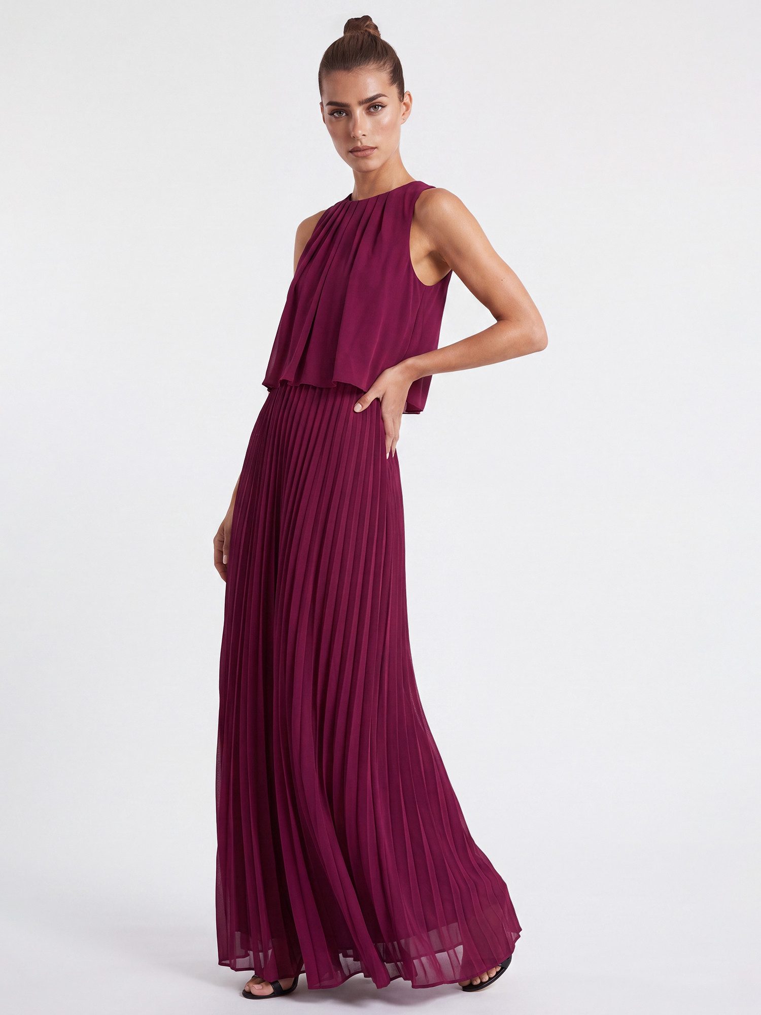 Apart Abendkleid mit Plisseerock