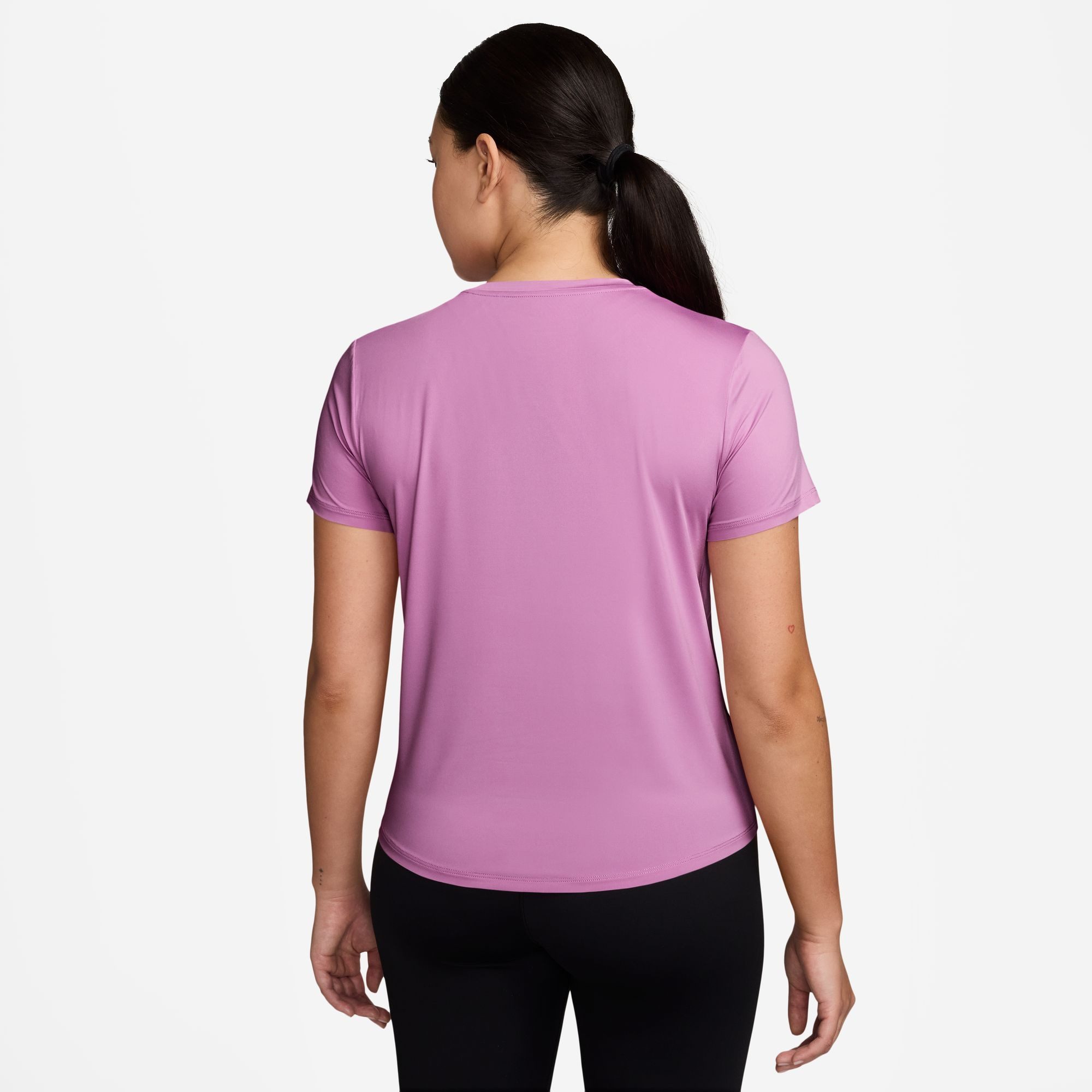 Nike T-Shirt W NK ONE CLASSIC DF SS TOP sportlich, Kurzarm, für Fitness und Freizeit, Rundhalsausschnitt