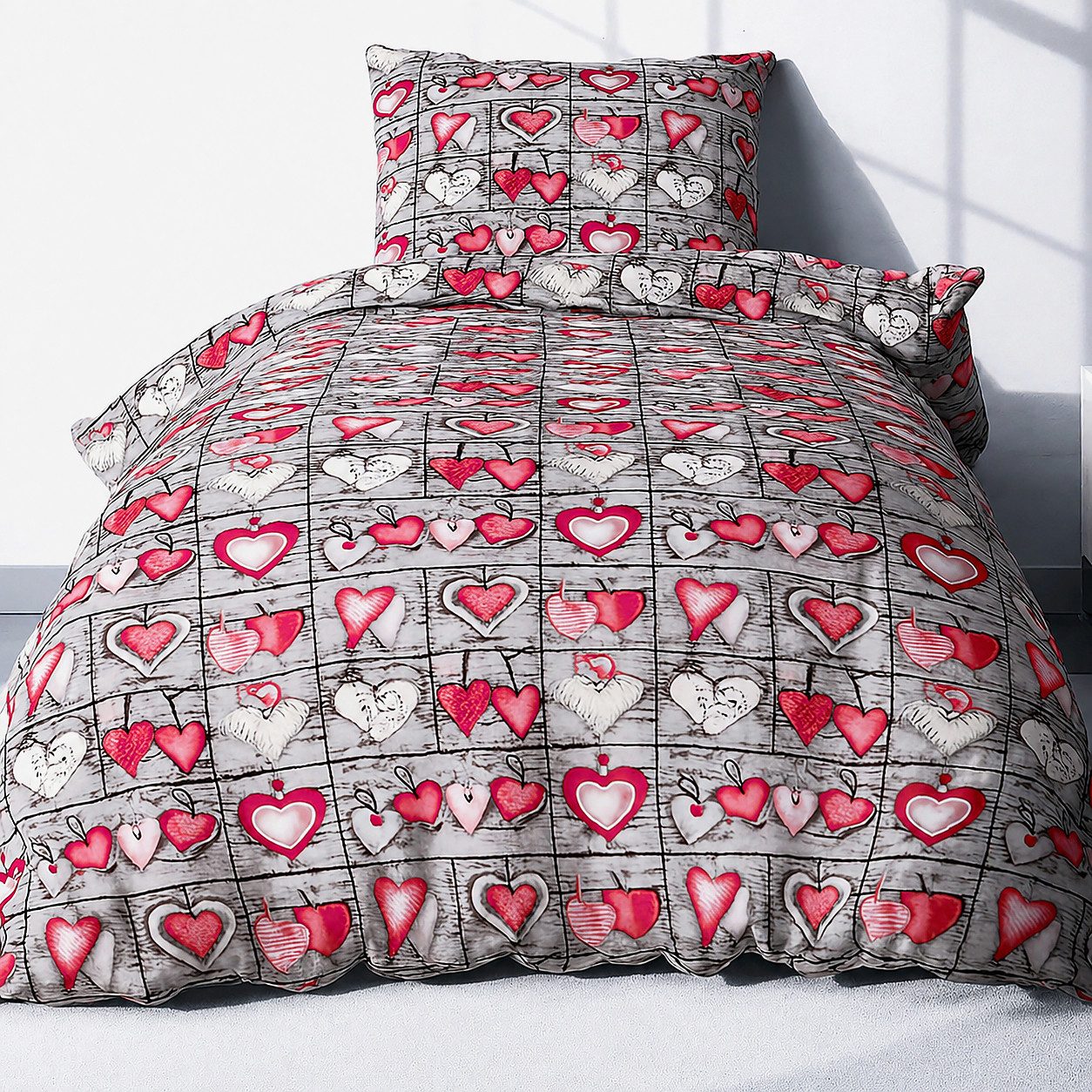 Heubergshop Bettwäsche, Renforcé, 2 teilig, 135x200cm + 80x80cm - Landhaus Liebe Herzen 100% Baumwolle (358/1)