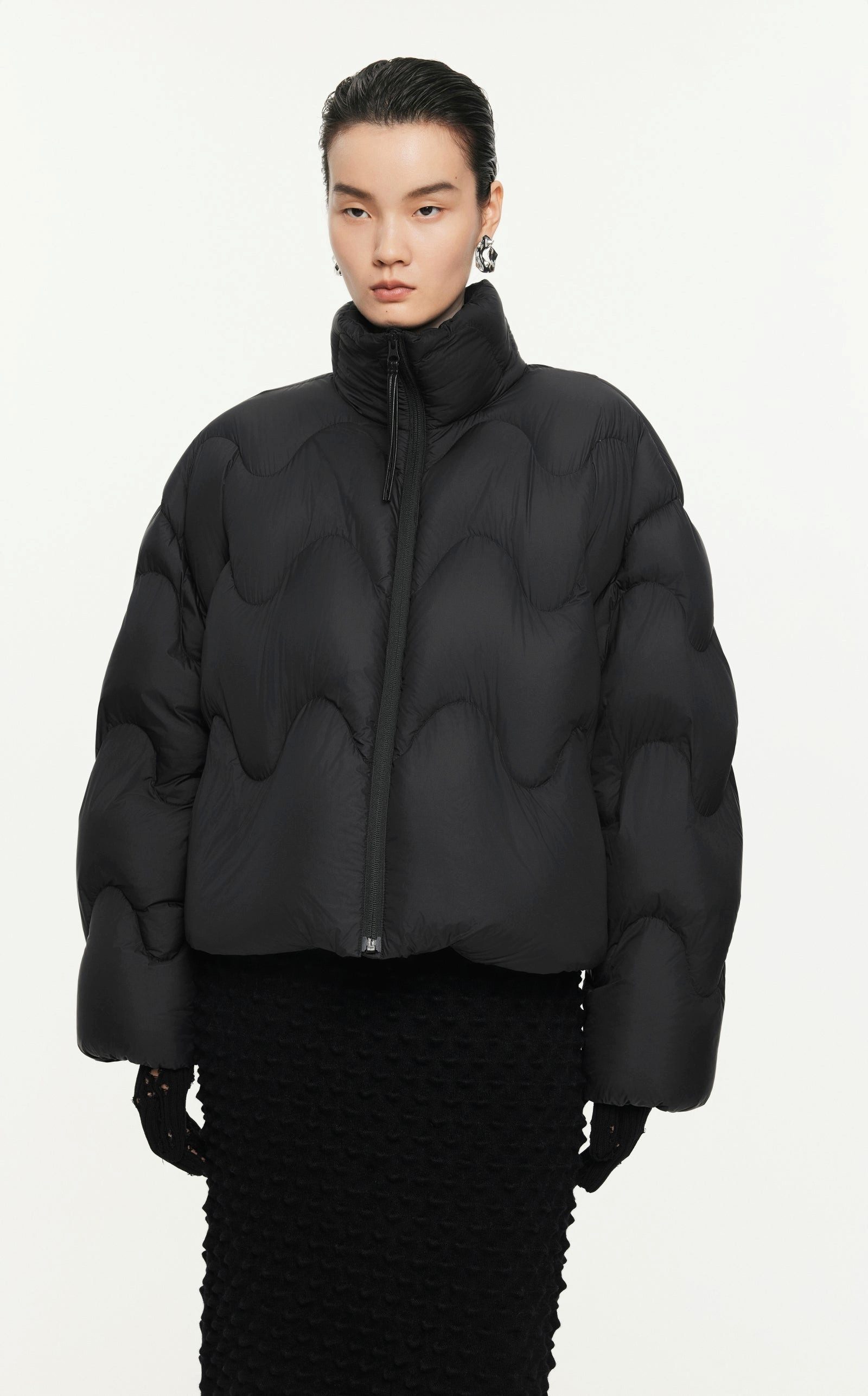 JNBY Daunenjacke Damen Boxy Daunenjacke mit Wellen-Steppung in Schwarz günstig online kaufen