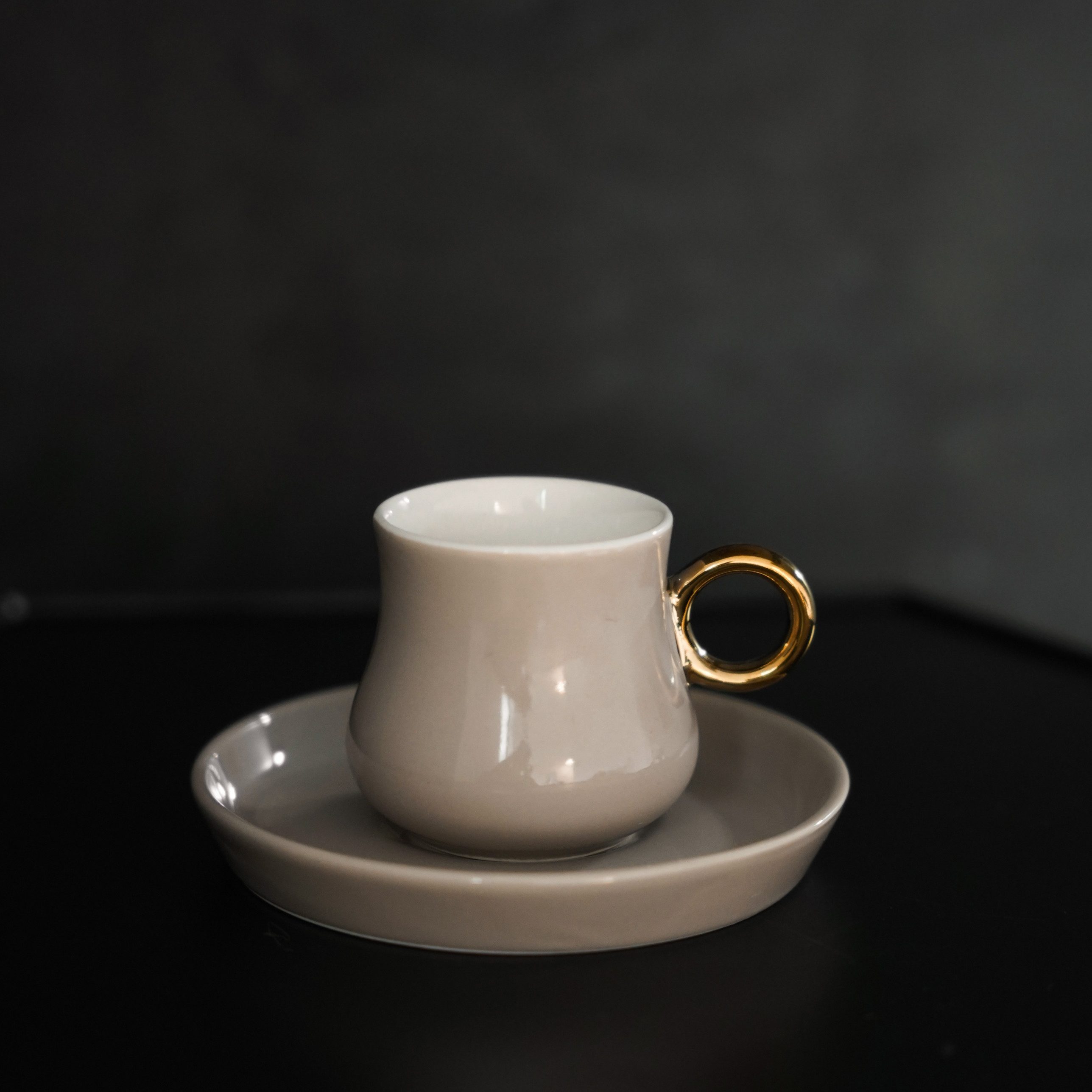 Mulex Kaffeeservice 12-tlg Mokkatassen Set aus Porzellan, 100 ml - Taupe/Gold (12-tlg), 6 Personen, Porzellan, 6x Mokkatassen, 6x Untertassen