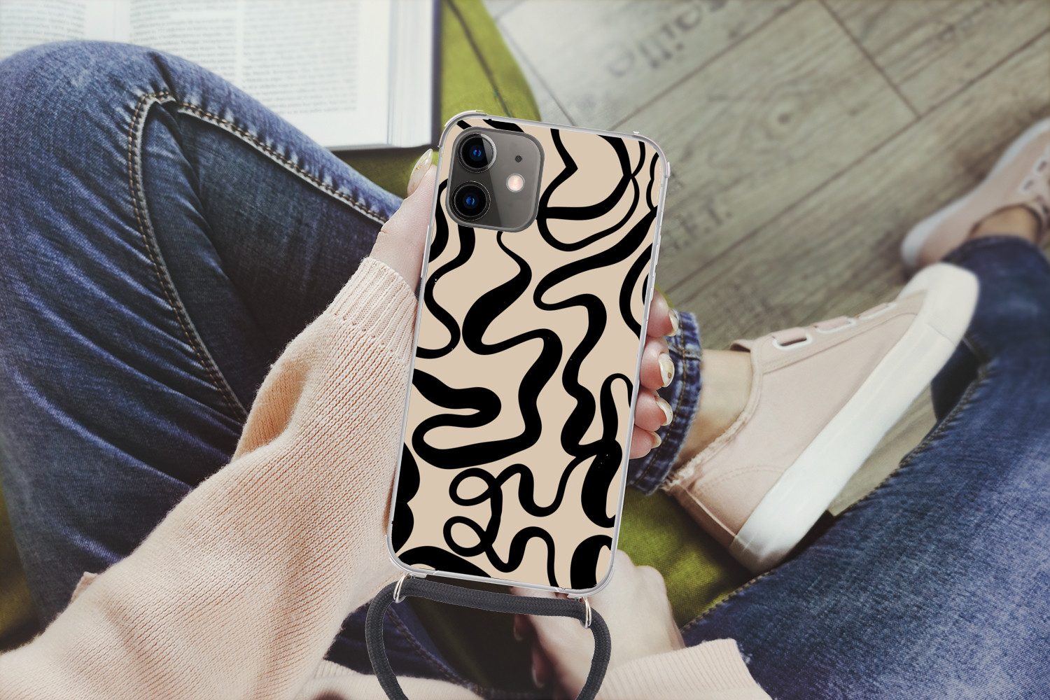MuchoWow Handyhülle für Apple iPhone 12 Mini Linien - Schwarz - Beige - Abstrakt - Minimal, Tragbare Handyhüllen mit Kette zum umhängen, Handykette Handyband