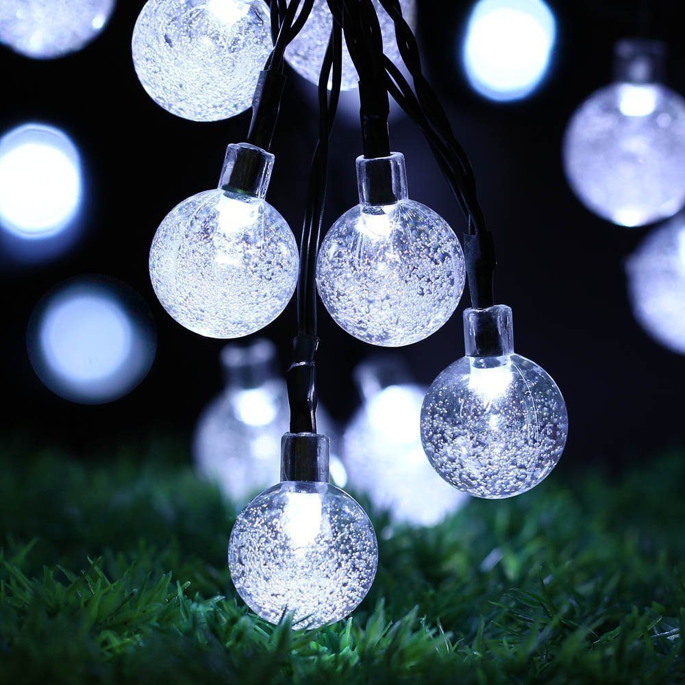 F-H-S Lichterkette Mit 50 Warmweißen LED & Weißen Kugeln – 17,25m Lang, IP44, Ideal Für Draußen