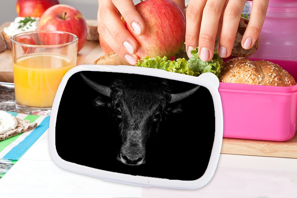 MuchoWow Lunchbox Taurus - für Brotbox Erwachsene, - rosa Kunststoff, - Snackbox, Kunststoff Mädchen, Tiere Weiß, Schwarz Brotdose (2-tlg), Kinder