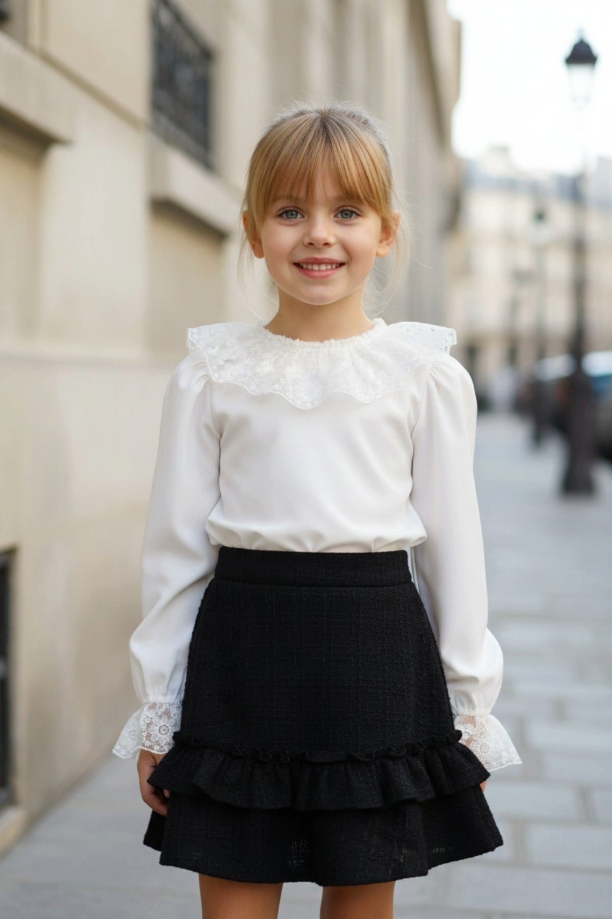 Parla Kids Langarmshirt Weißes Langarmshirt mit Spitzendetails am Kragen und an den Ärmelenden