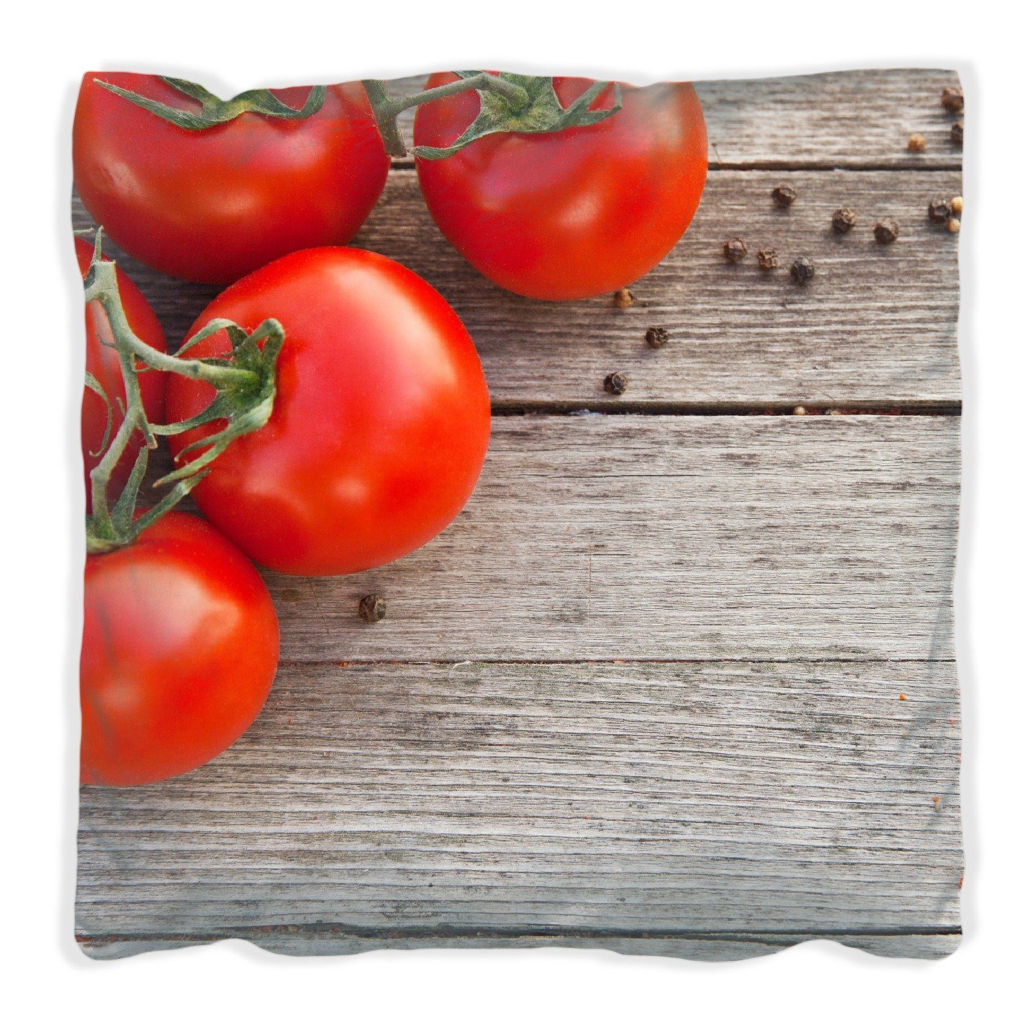 Tomaten handgenäht und Wallario Gewürze auf altem Dekokissen Holztisch,