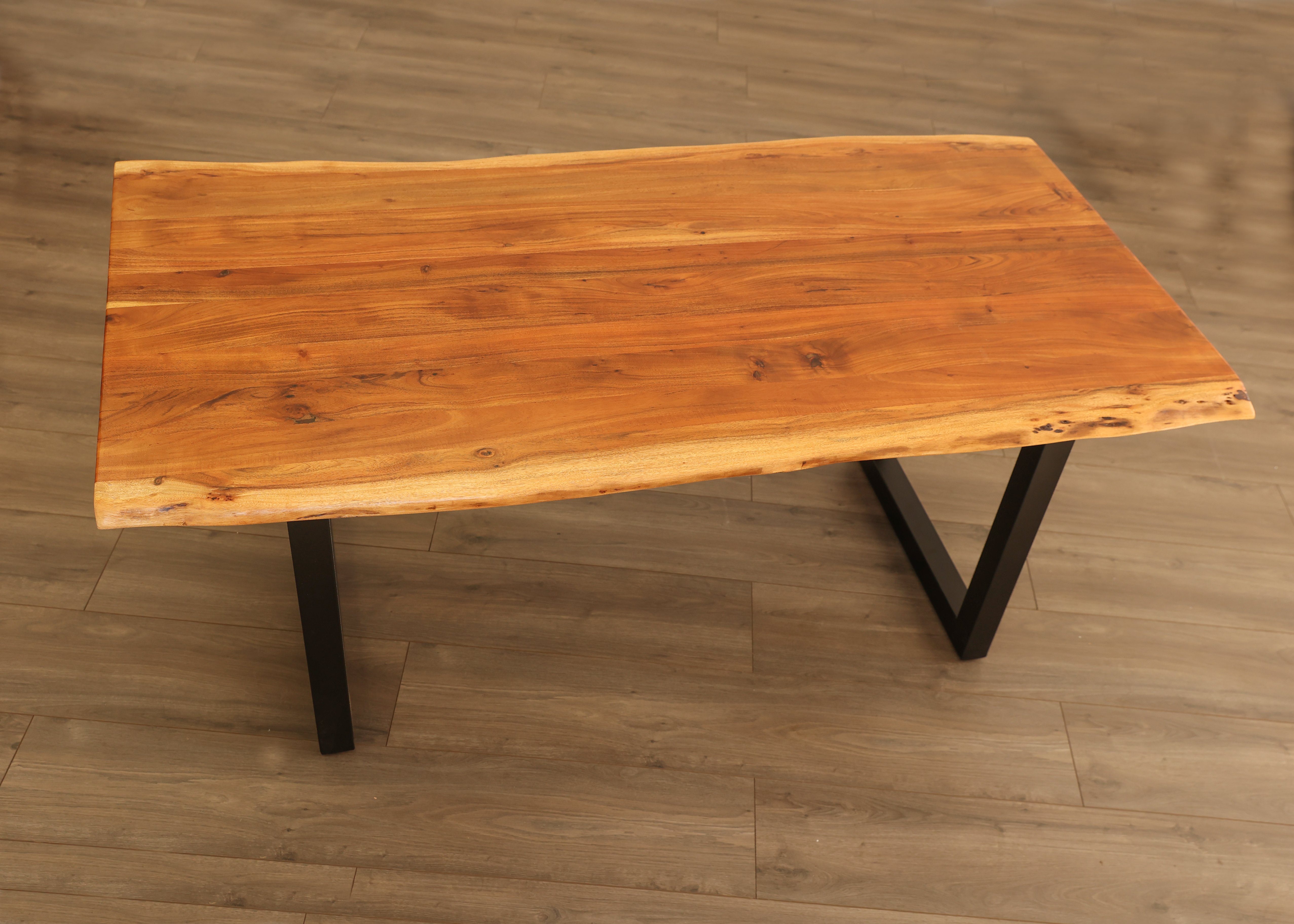 Baumkantentisch, Esstisch Esszimmertisch Massivholz Tisch Tischplatte SPU Massiv BELLARY Sedex