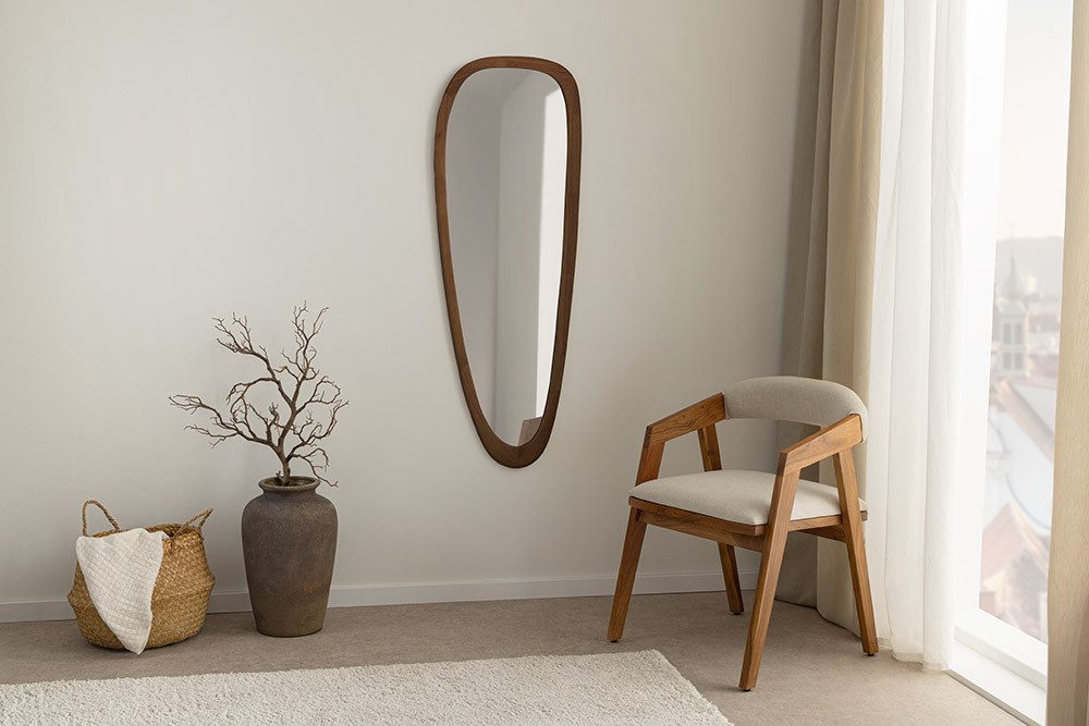 riess-ambiente Wandspiegel ORGANIC 120cm braun – Walnussholz-Design, vertikal, Dekoration (Einzelartikel, 1-St), organische Form mit Holzoptik – ideal für Wohn- oder Schlafbereich