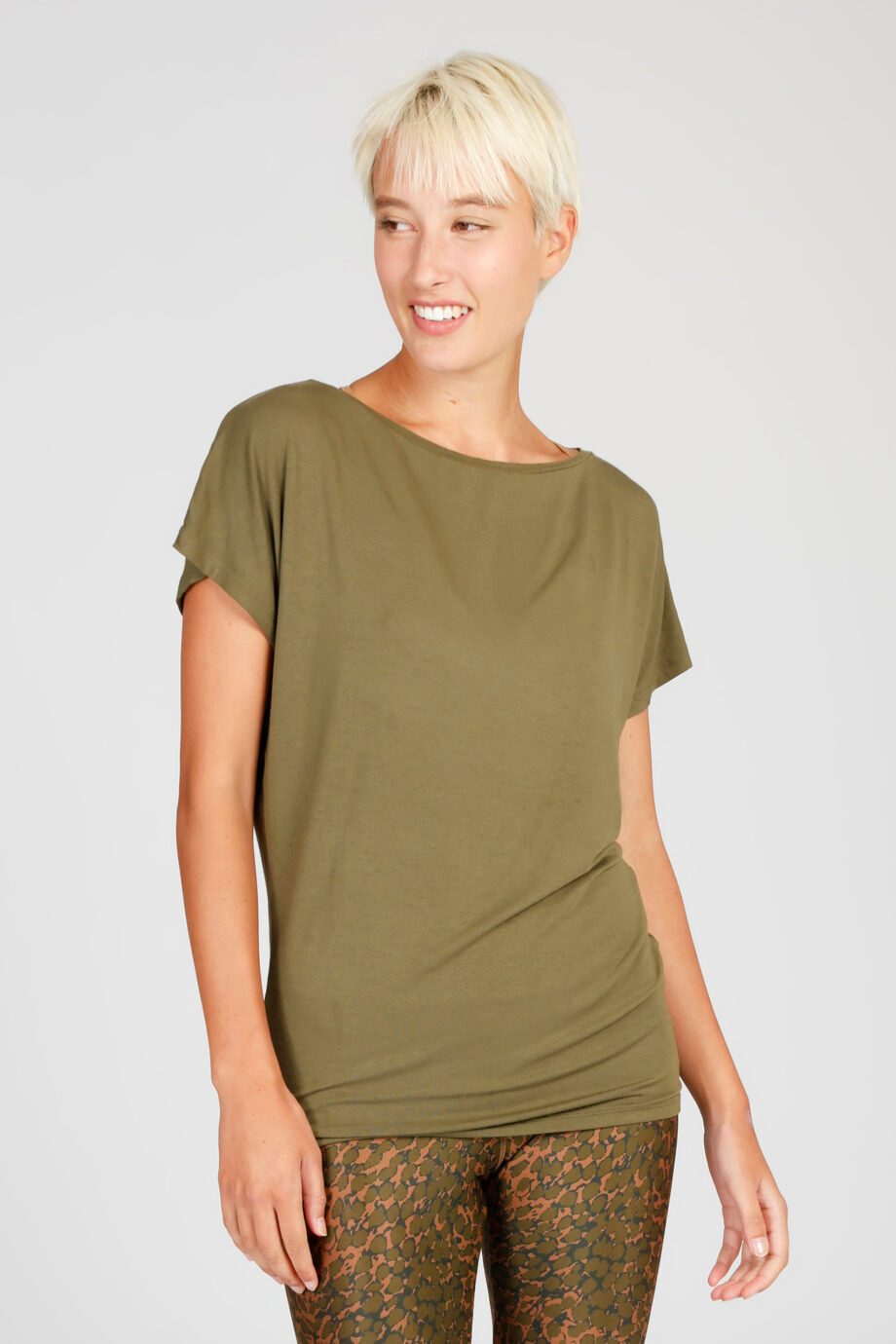 Kismet Yogastyle GmbH Kurzarmshirt Cosy Tee olive