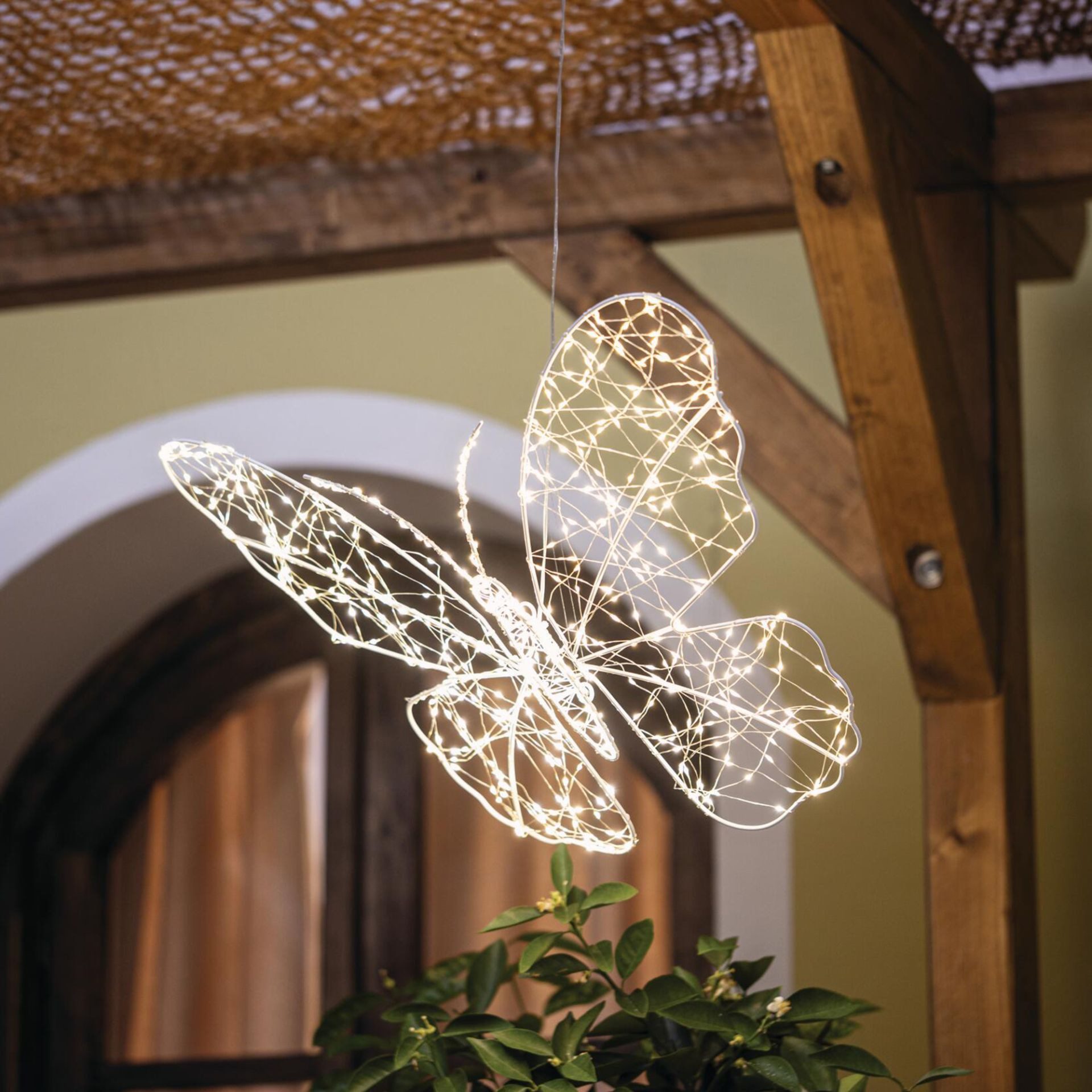 Home-trends24.de LED Dekofigur Schmetterling 600 warmweiß LED Garten Terrassen Deko Timer groß, LED fest integriert