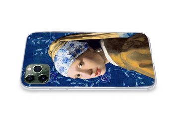 MuchoWow Handyhülle Mädchen mit Perlenohrring - Delfter Porzellan - Vermeer - Blumen -, Handyhülle Apple iPhone 11 Pro Max, Smartphone-Bumper, Print, Handy