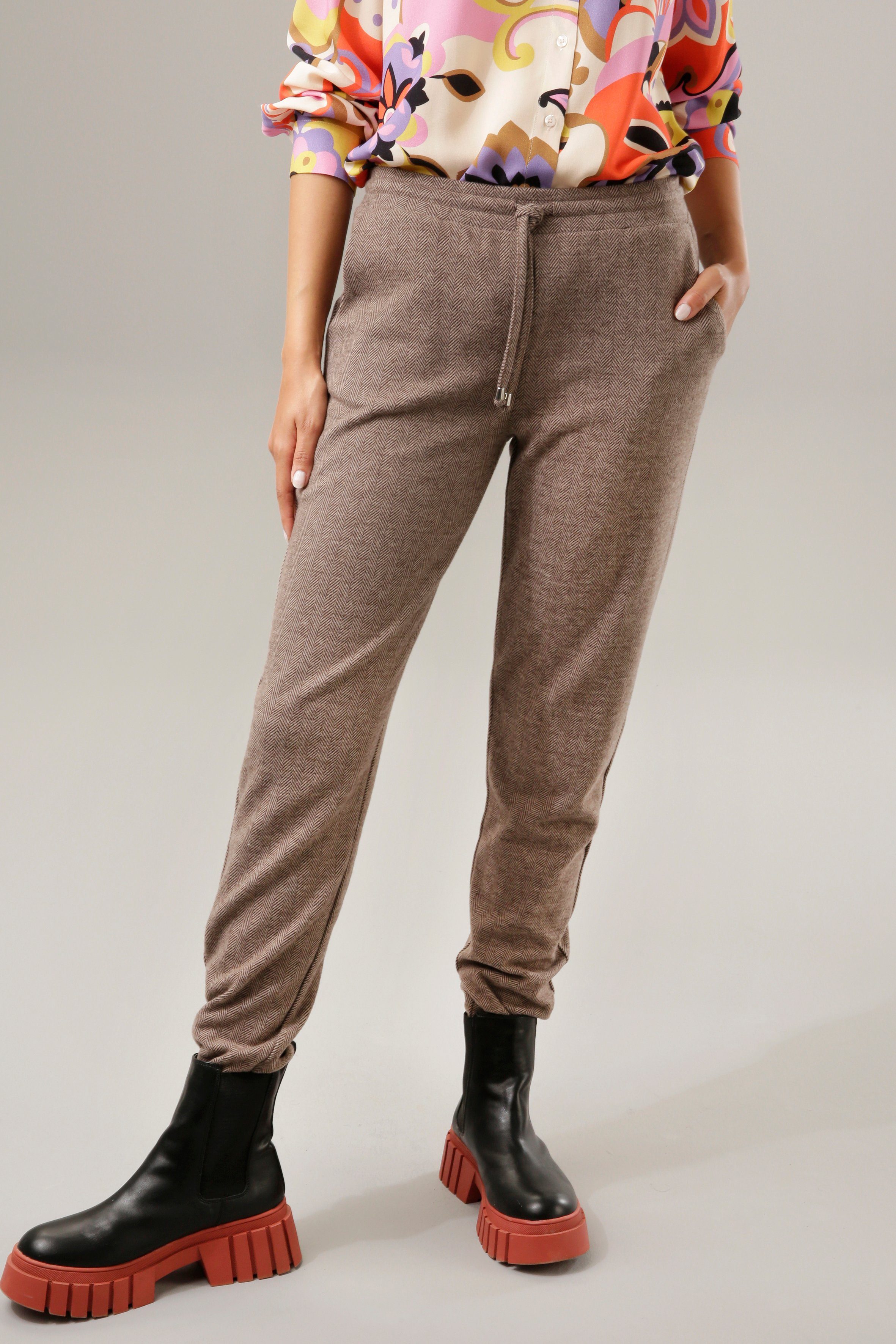 Schlupfhose Aniston Fischgrat-Muster CASUAL mit