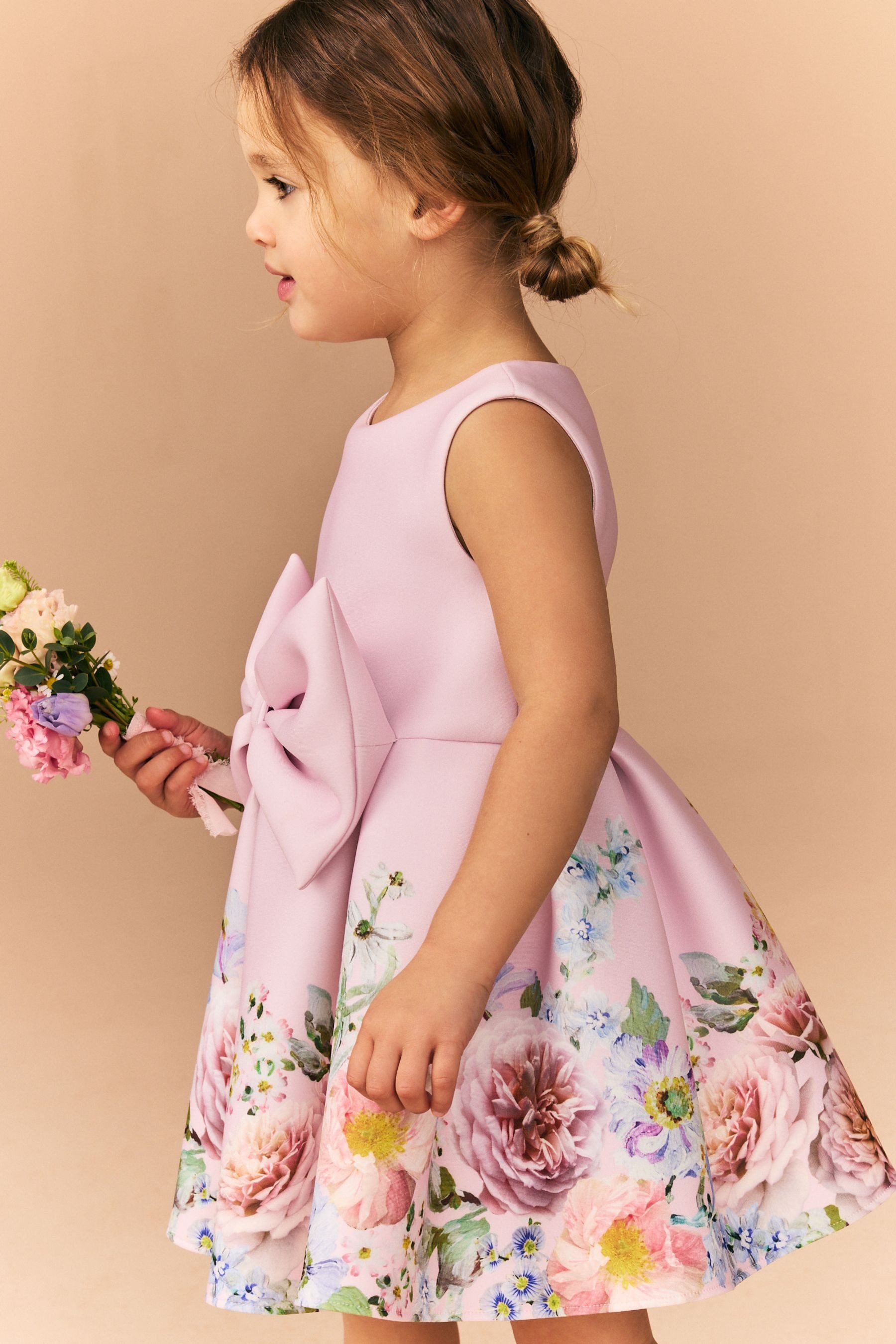 Next Partykleid Ärmelloses Partykleid mit floralem Print (1-tlg)