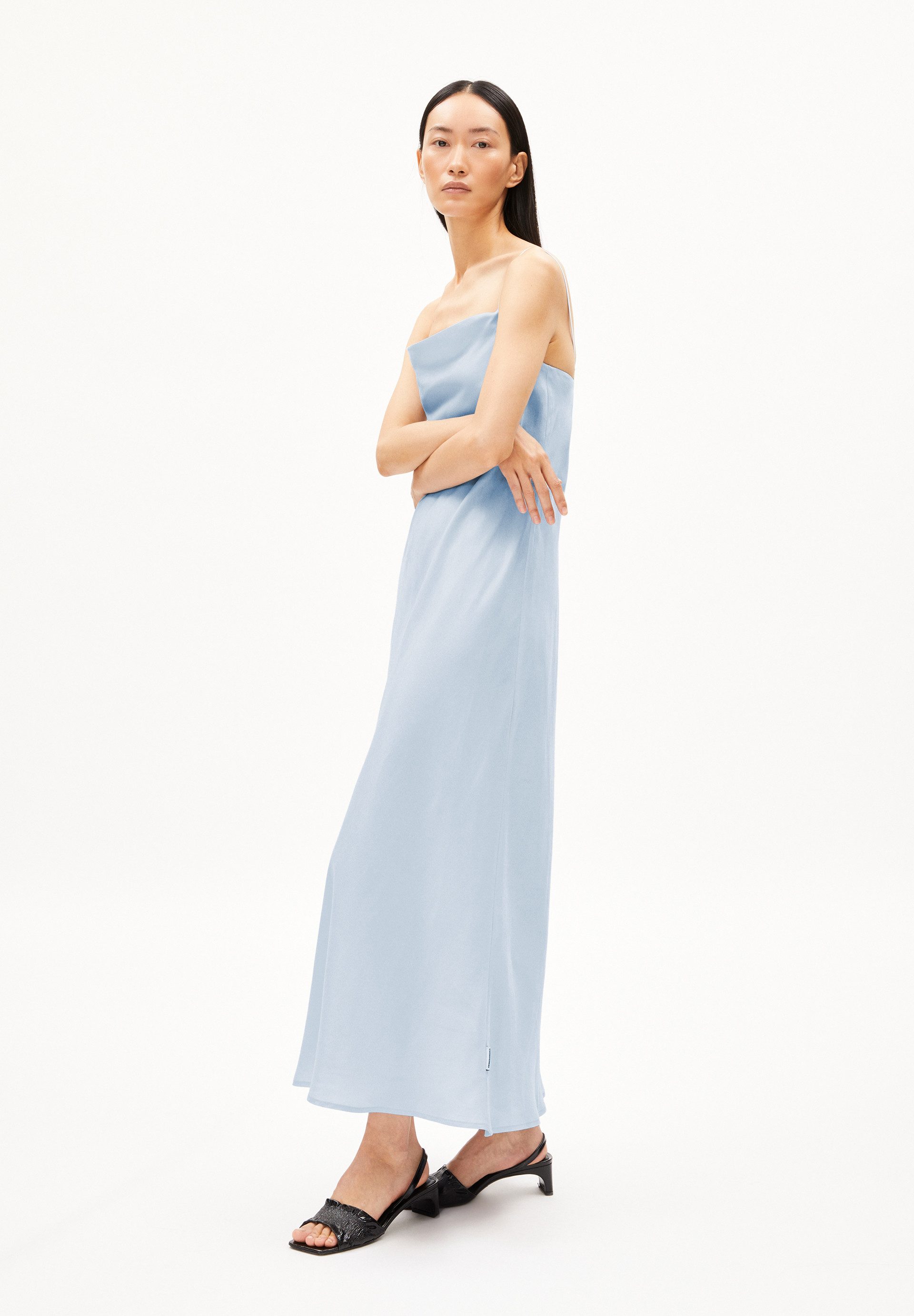 Midikleid NELEAA Webkleid aus TENCEL™ LUXE Lyocell Mix