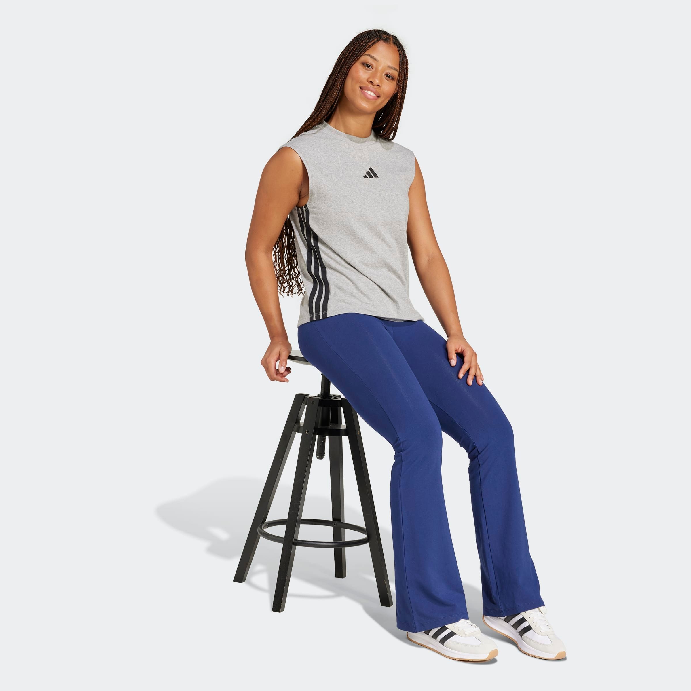 adidas Sportswear Leggings ESSENTIALS SMALL LOGO FLARED Hoher Bund, ausgestellte Beinform – Bild 5 von 5