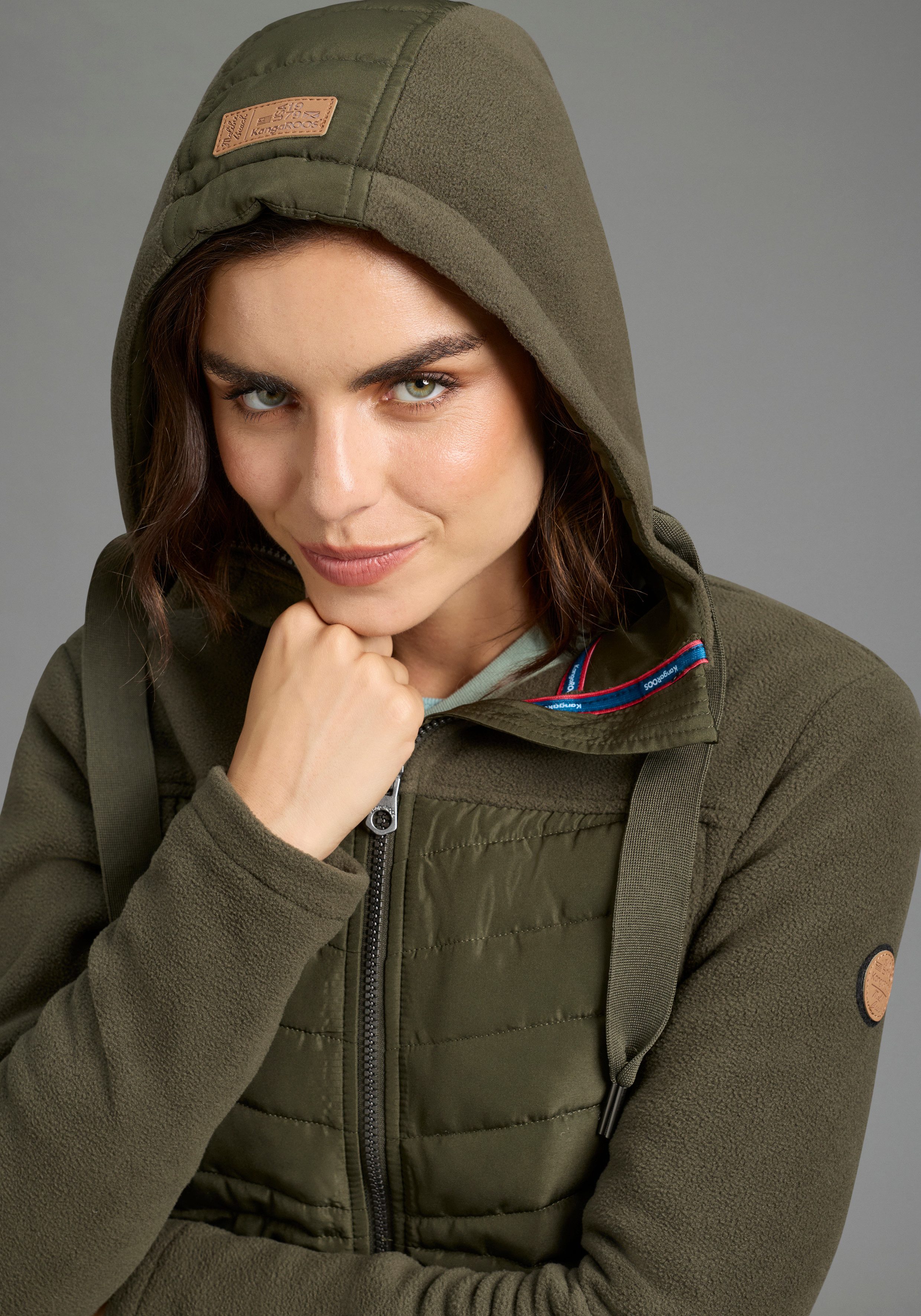 KangaROOS Langjacke mit 2-Wege-Reißverschluss, po-bedeckende Länge, figurbetonte Passform