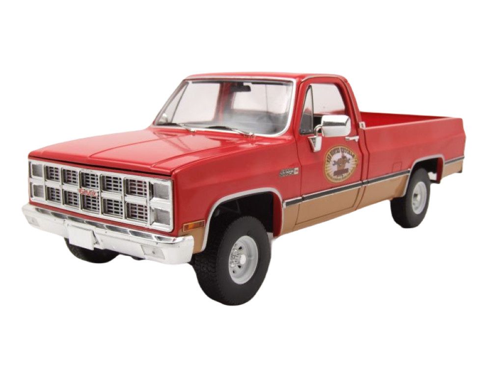 GREENLIGHT collectibles Modellauto GMC K2500 Sierra Grande Wideside Pick Up 1967 Busted Knuckle Garage, Maßstab 1:18
