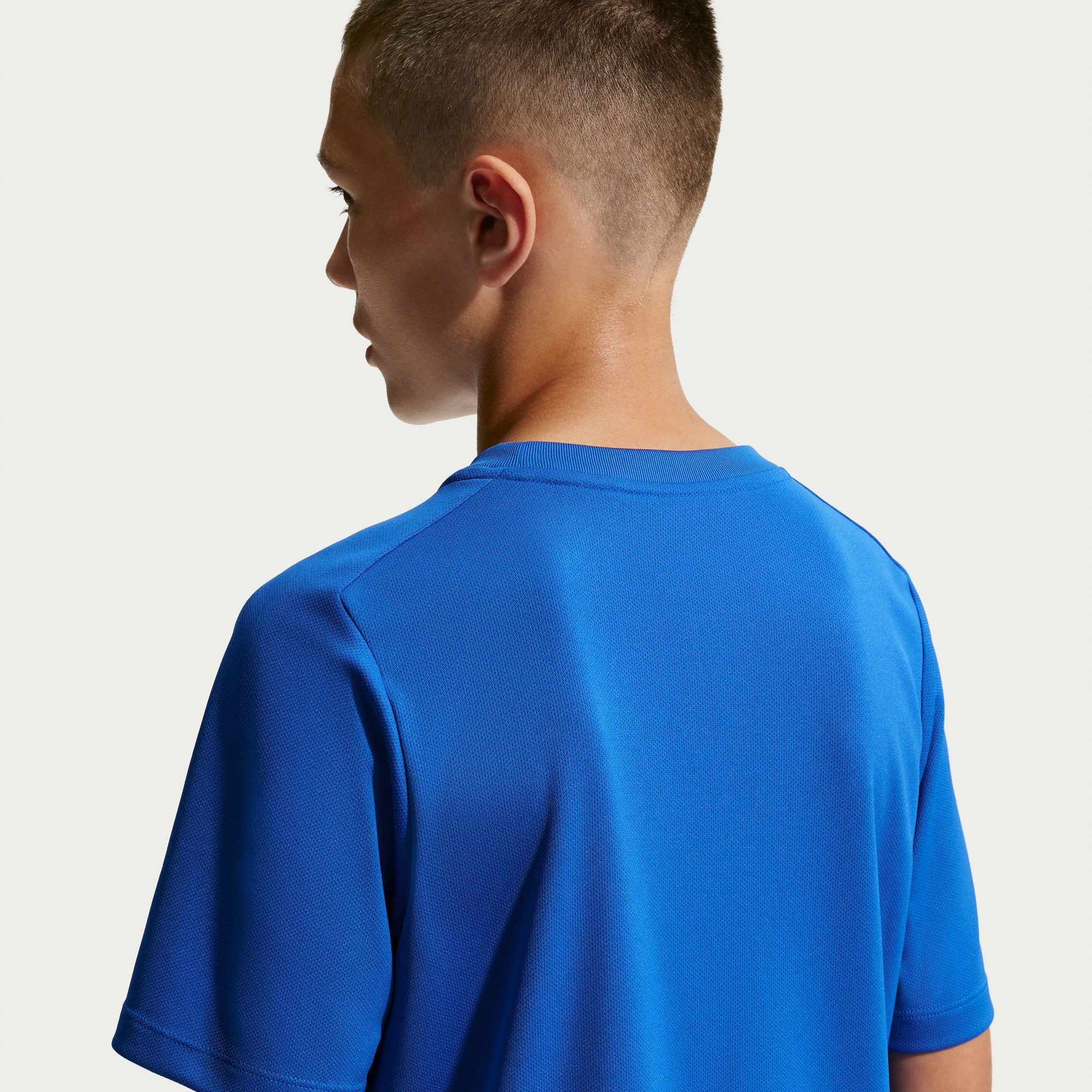 Nike Trainingsshirt Nike Multi Refresh Big Kids' (Boys) Top Für Kinder und Jugendliche – Bild 3 von 5