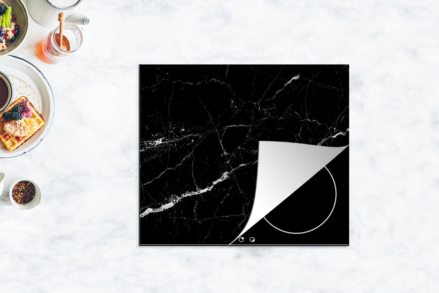 MuchoWow Herdblende-/Abdeckplatte Marmor Stein, Luxus Mobile - cm, Schwarz (1 Weiß Arbeitsfläche Marmoroptik - 60x52 Vinyl, tlg), - nutzbar, Schwarz Marmor Weiß - - - - Ceranfeldabdeckung