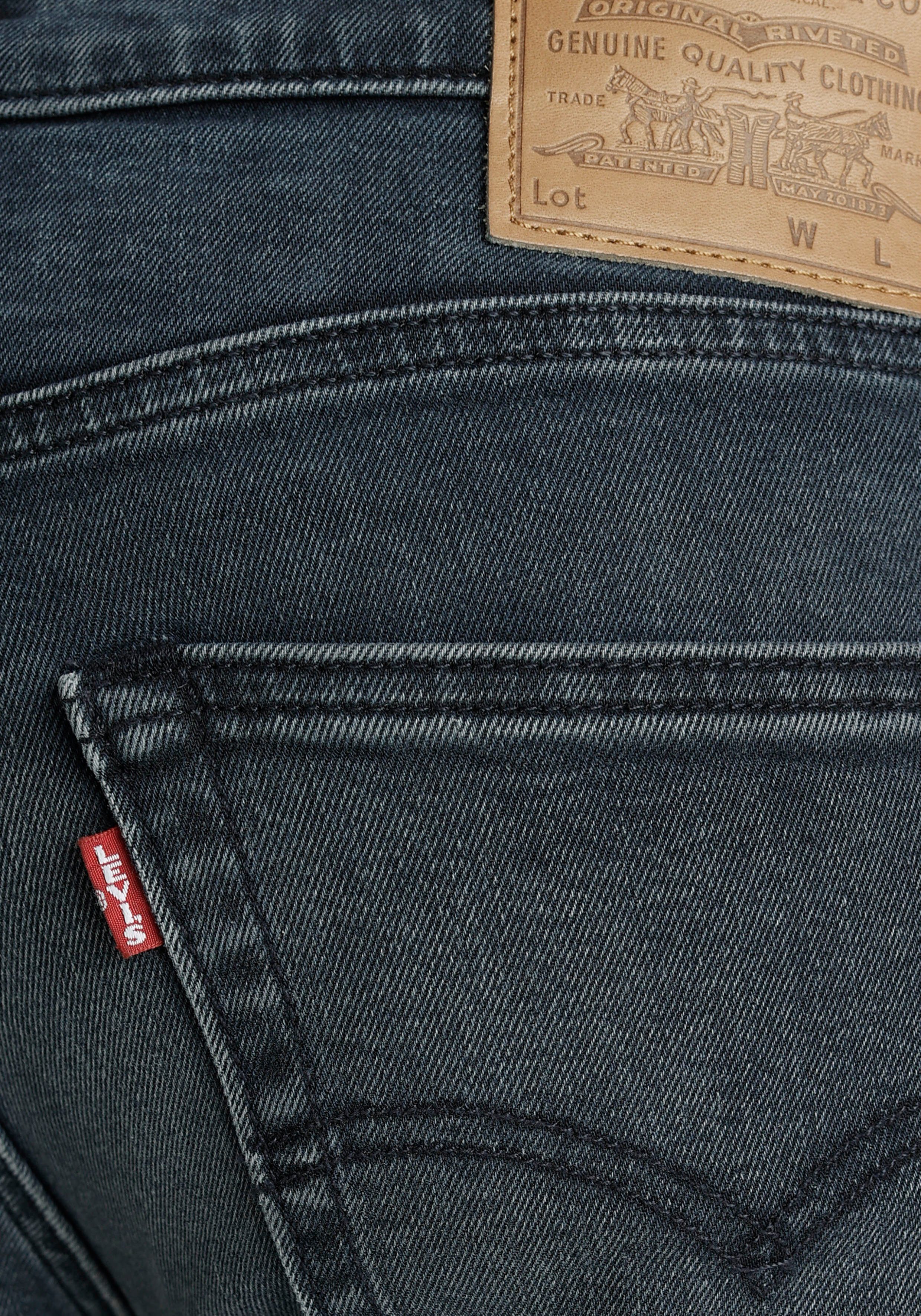 Levi's® Tapered-fit-Jeans 512 mit DARK Slim Taper BLACK STONEWASH Markenlabel Fit