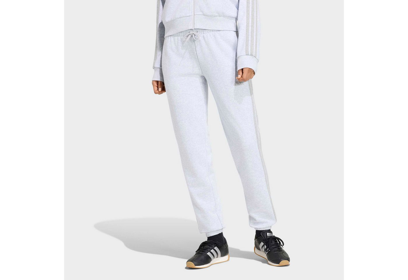 adidas Sportswear Sporthose ESSENTIALS 3-STREIFEN FRENCH TERRY CUFFED Reguläre Passform, mittelhoher Bund, weiches French Terry Material