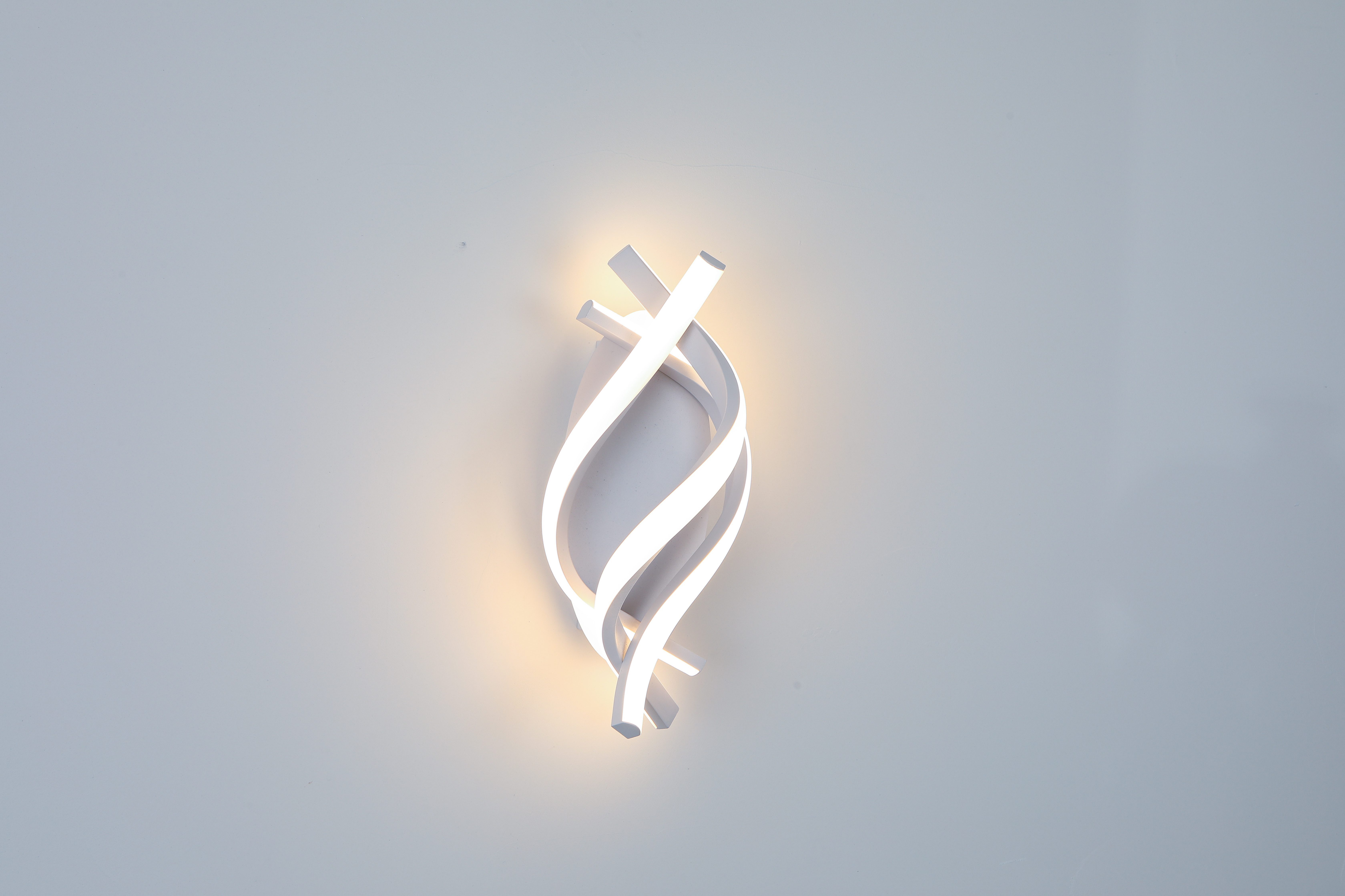 BlingBin LED Wandleuchte Wandlampe Innen 15W 1500LM für Schlafzimmer, Warmweiß, 3000K, LED fest integriert, Warmweiß, gebogene Design Wandlicht für Wohnzimmer Treppenhaus Flur