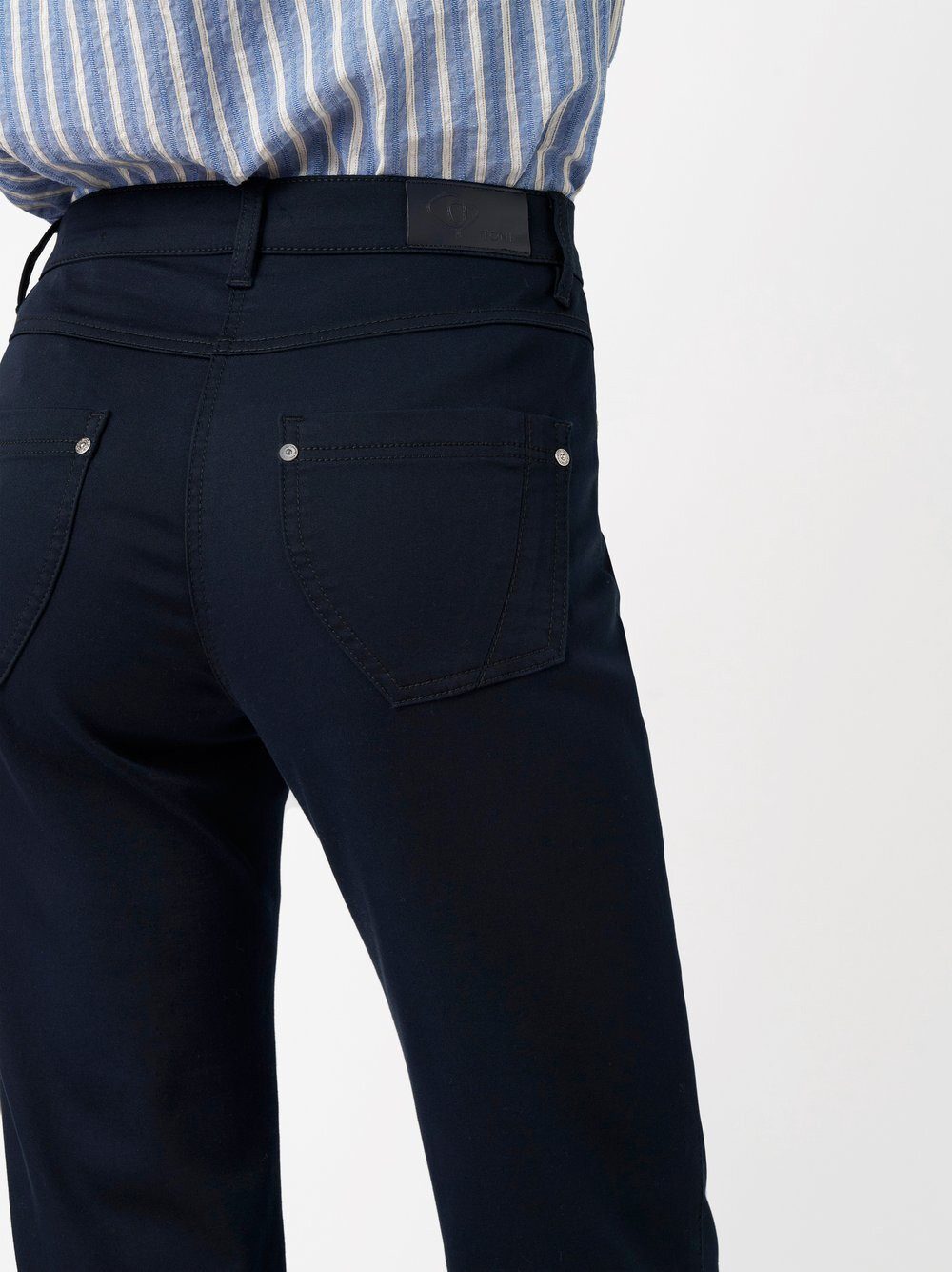 TONI 5-Pocket-Hose Honey in entspannter Passform