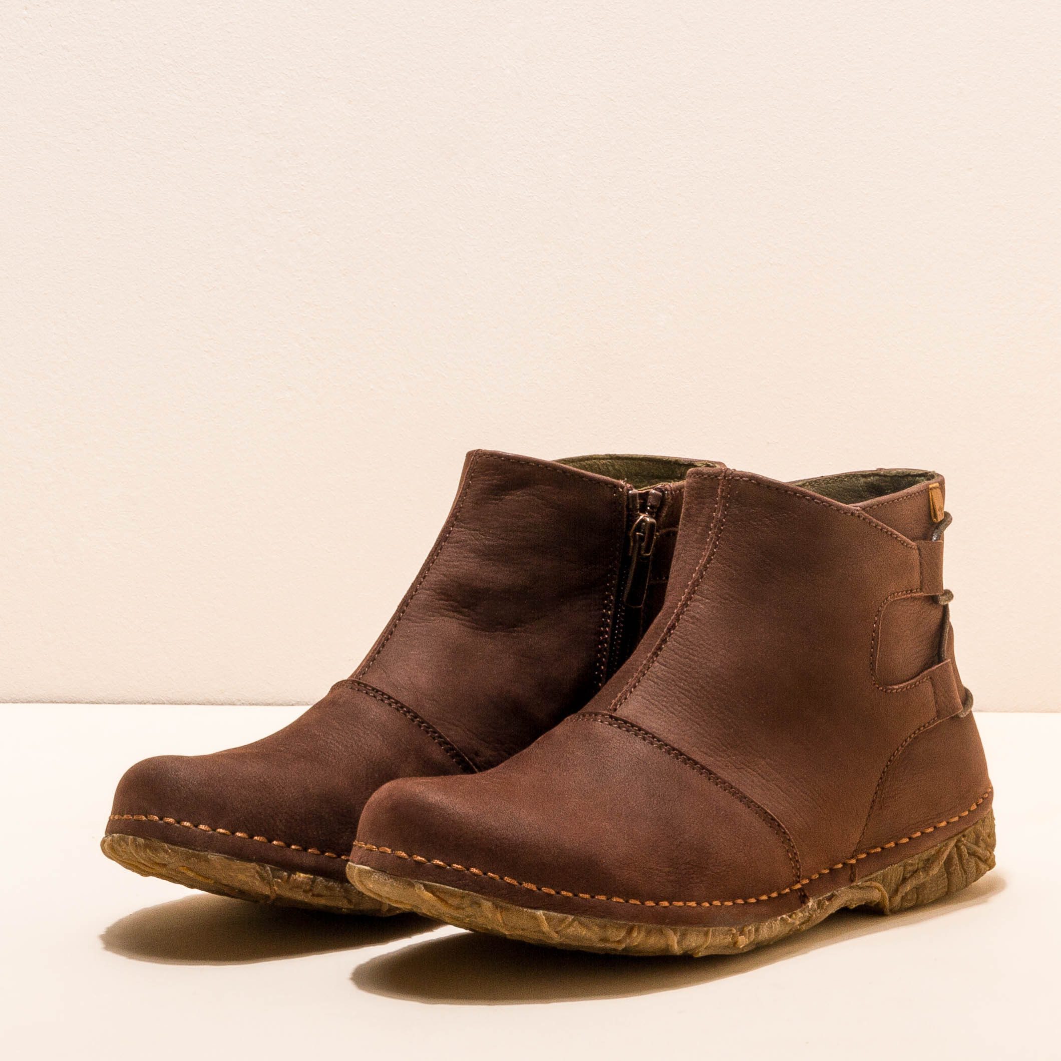 El Naturalista Ankleboots