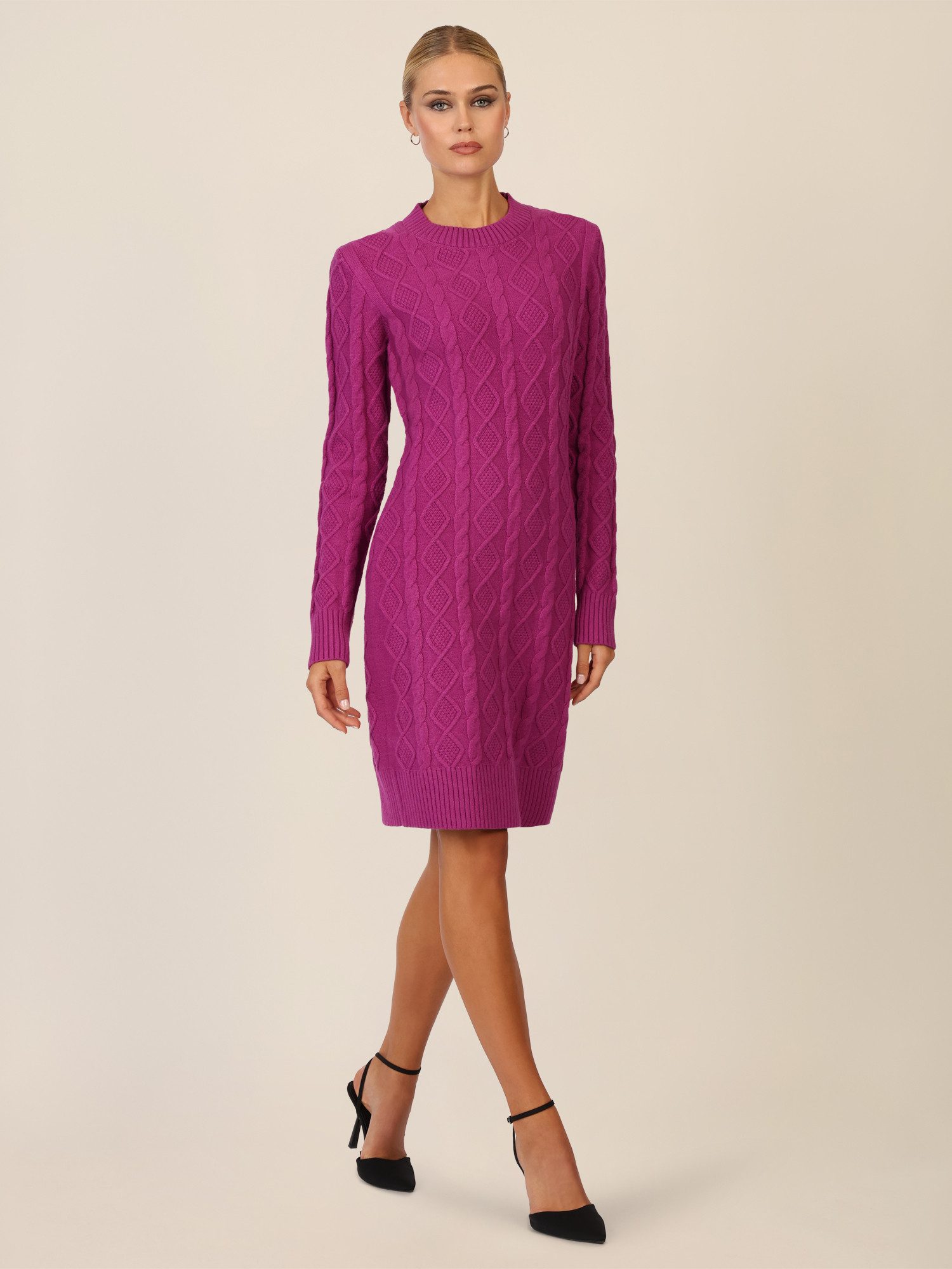 Apart Strickkleid mit Strukturmuster und Rundhalsausschnitt günstig online kaufen