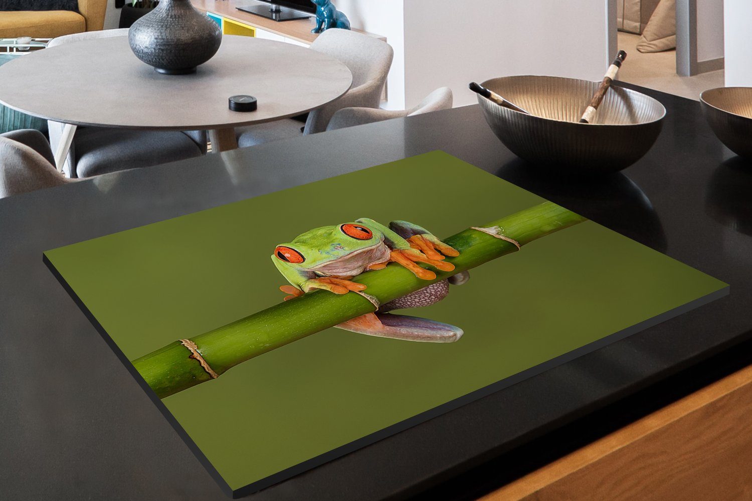 küche, - die Ceranfeldabdeckung 81x52 (1 cm, Grün, Schutz Vinyl, MuchoWow tlg), Induktionskochfeld für Herdblende-/Abdeckplatte Frosch Bambus -