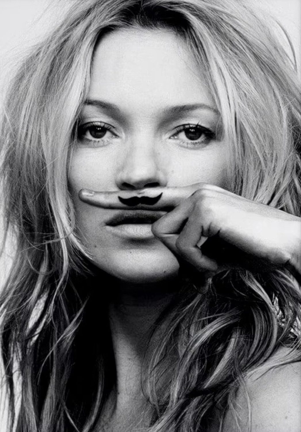 TPFLiving Kunstdruck OHNE RAHMEN, Vintage retro Fotografie - Kate Moss - Wa günstig online kaufen