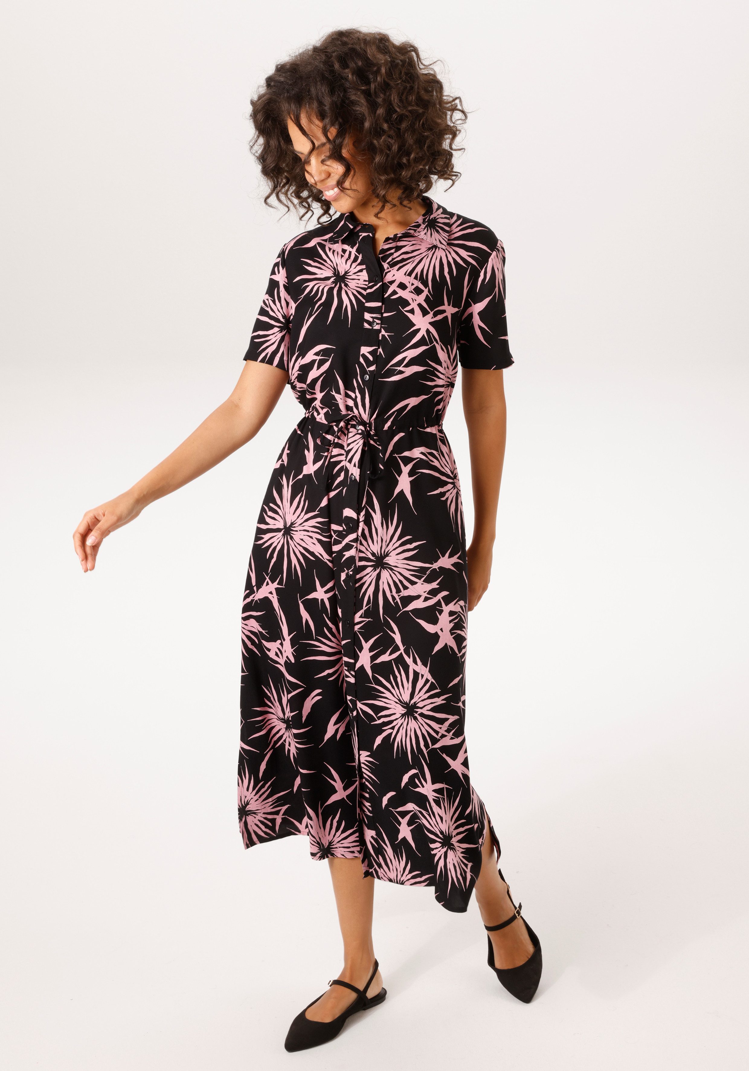 Aniston CASUAL Sommerkleid mit grafischen Blumendruck - jedes Teil ein Unik günstig online kaufen