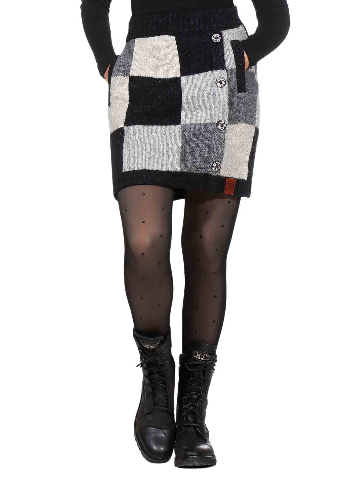 KUNST UND MAGIE Strickrock Bunter Patchwork Strickrock kurz+klassischem Muster Wolle gefüttert